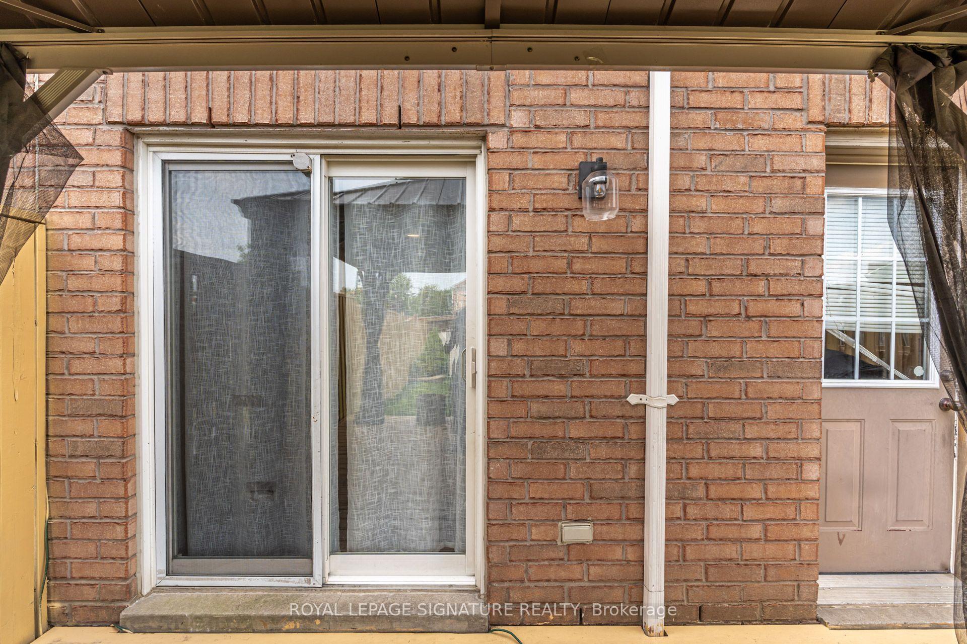 Photo 38 of 250 Richvale Drive S, Brampton, Heart Lake East — HOMEH