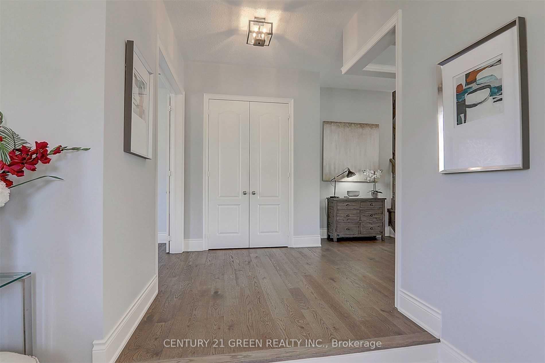 Photo 5 of 3276 Meadow Marsh Crescent, Oakville, Joshua Meadows — HOMEH