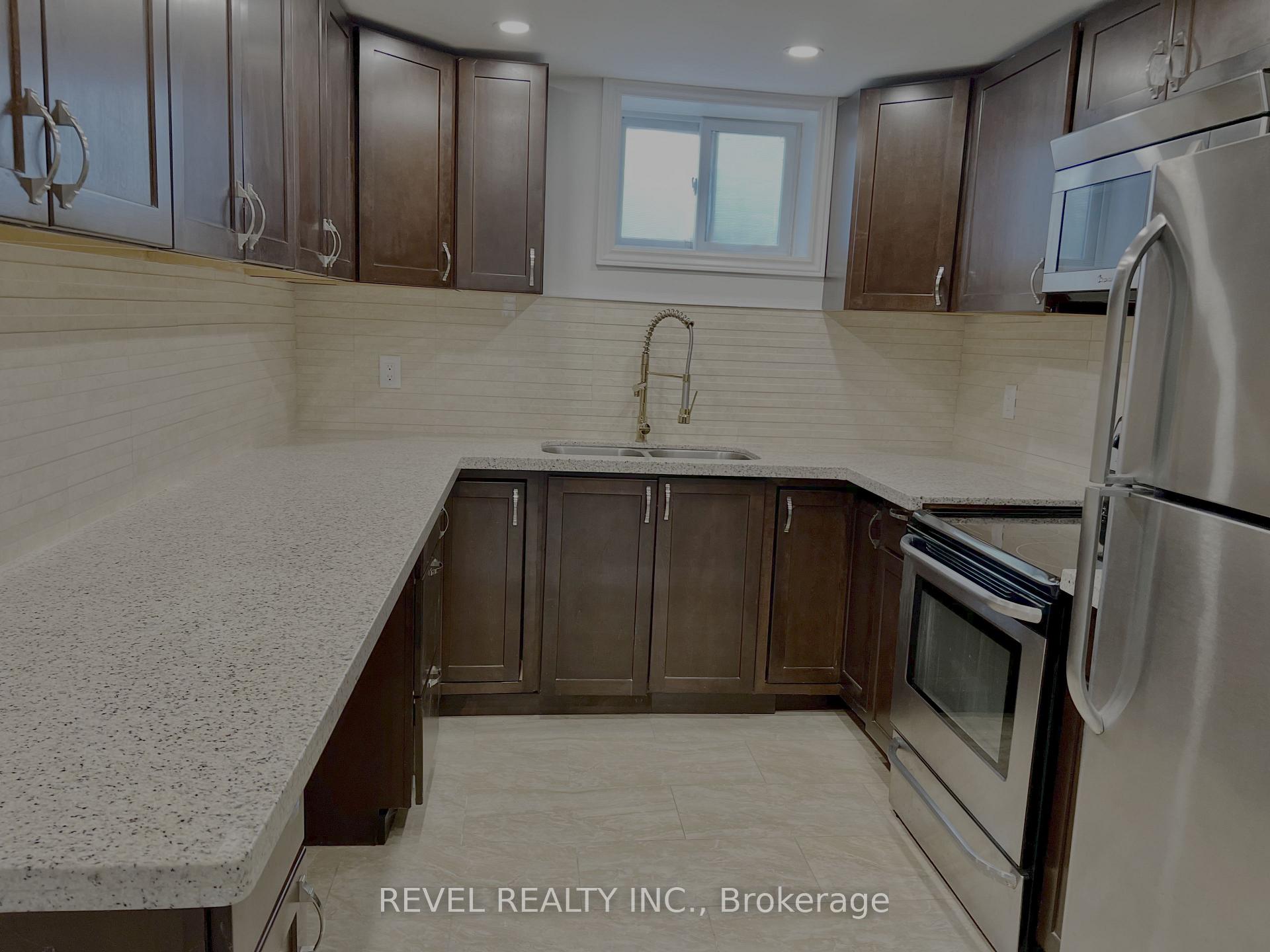 Photo 7 of Unit Lower, 636 Scarlett Road S, Etobicoke, Humber Heights — HOMEH