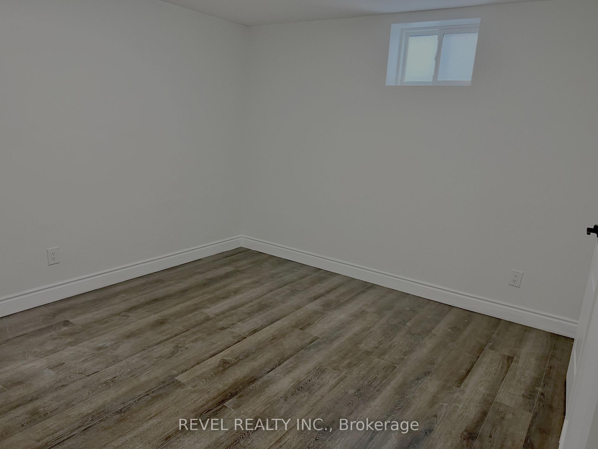 Photo 16 of Unit Lower, 636 Scarlett Road S, Etobicoke, Humber Heights — HOMEH