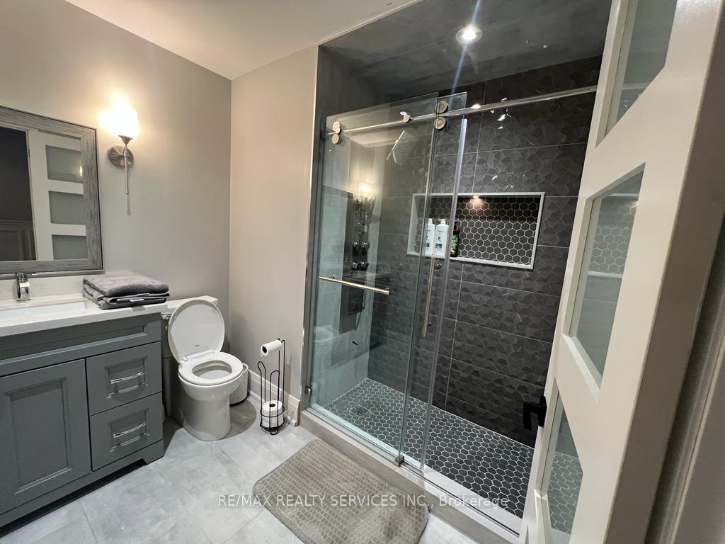 Photo 15 of Unit Bsmt, 20 Malaspina Close, Brampton, Bram West — HOMEH