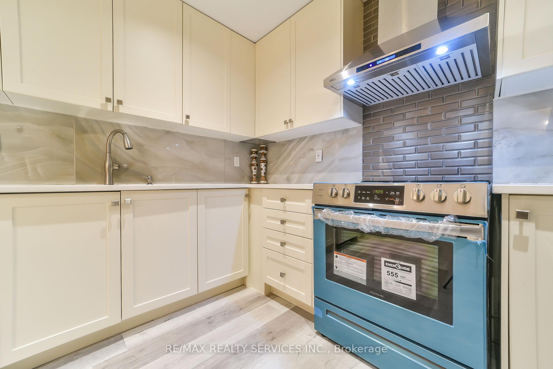 Photo 22 of Unit Bsmt, 20 Malaspina Close, Brampton, Bram West — HOMEH