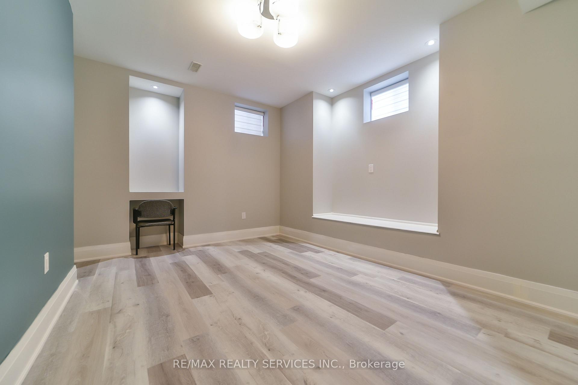 Photo 33 of Unit Bsmt, 20 Malaspina Close, Brampton, Bram West — HOMEH
