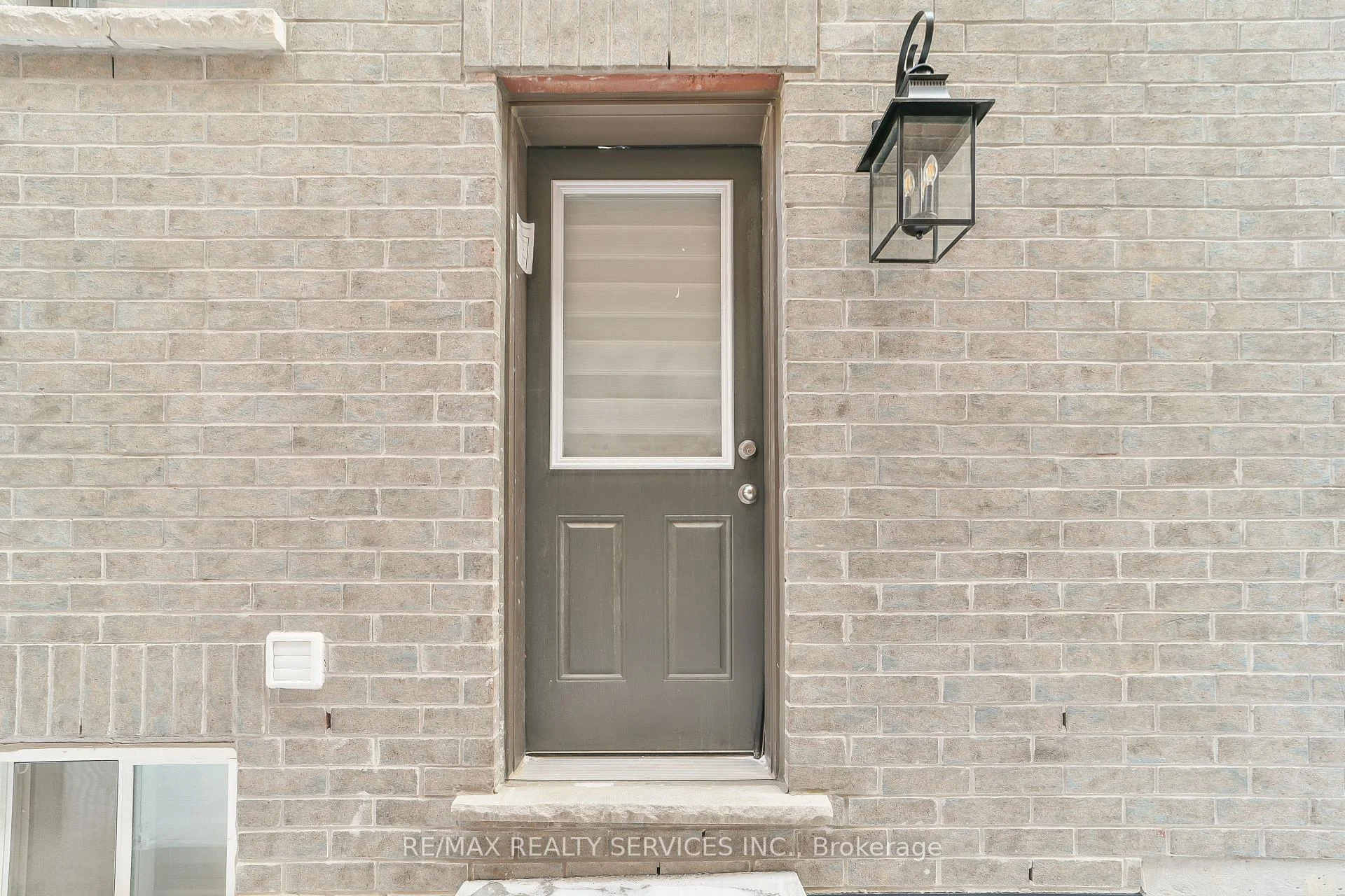 Photo 1 of Unit Bsmt, 20 Malaspina Close, Brampton, Bram West — HOMEH