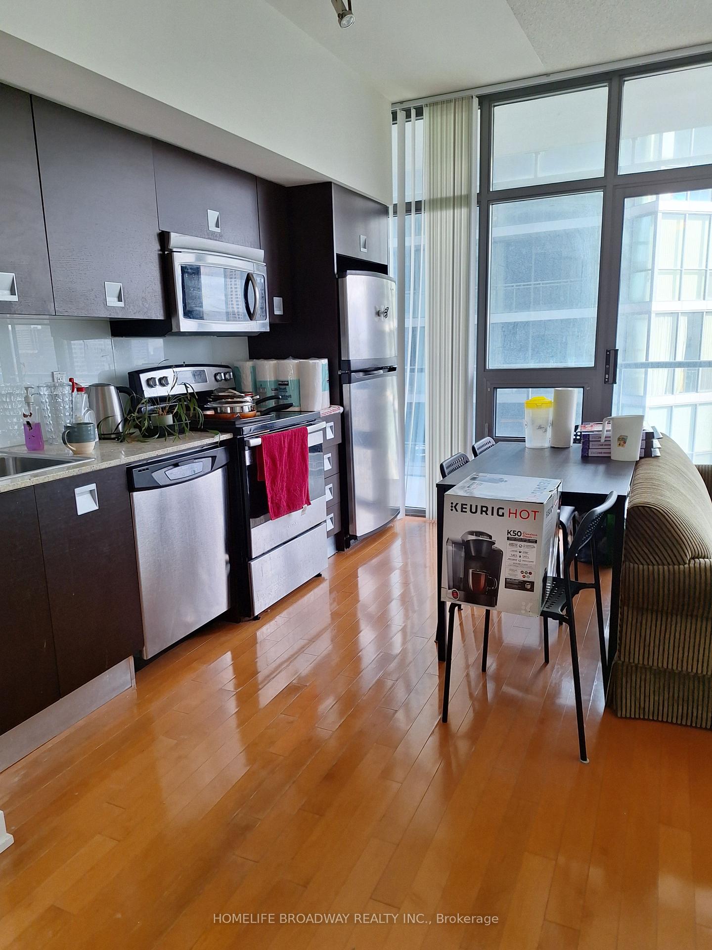 Photo 3 of Unit 1402, 33 Charles Street E, Toronto, Church-Yonge Corridor — HOMEH