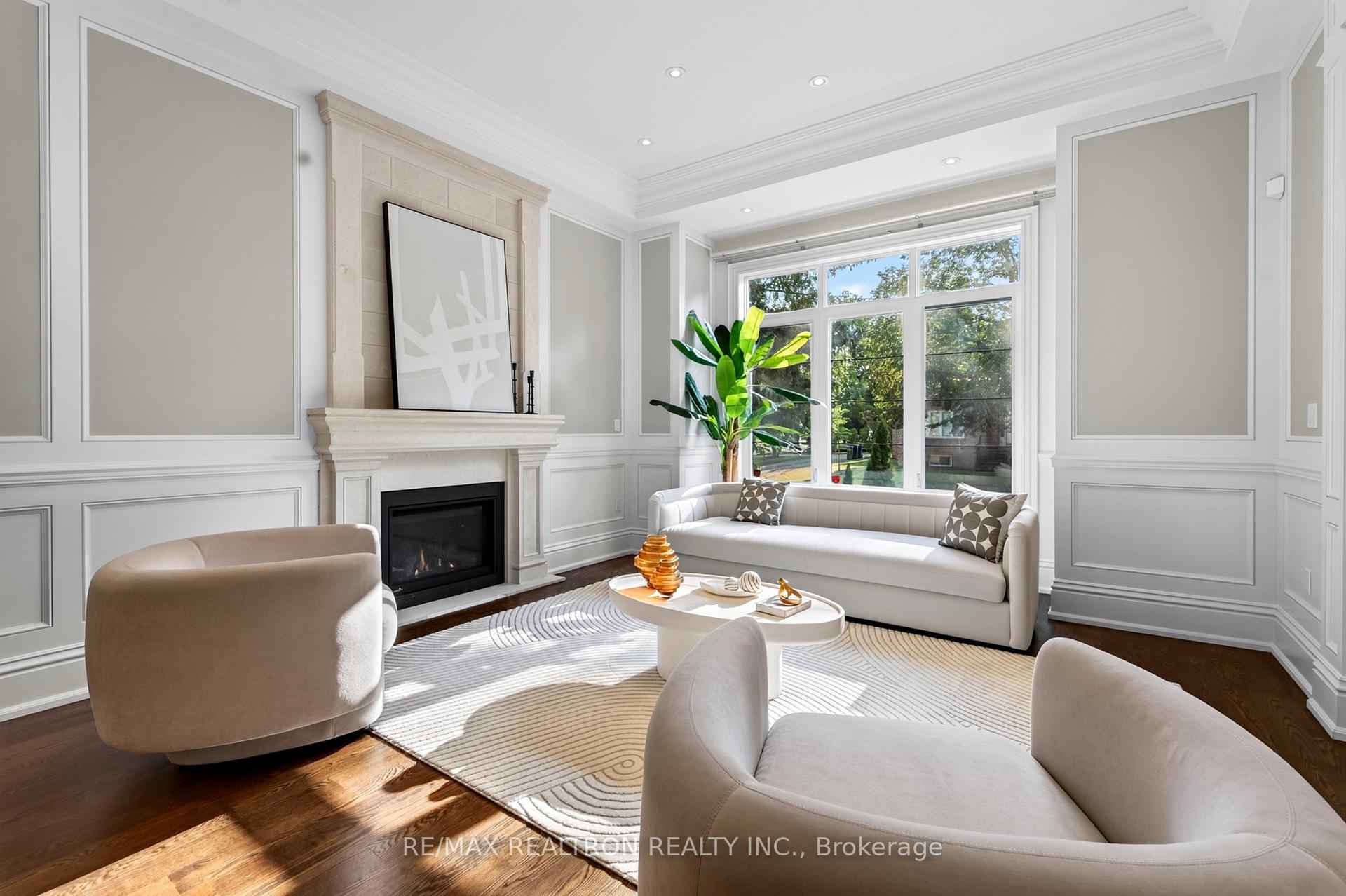Photo 5 of 5 Lloydminster Crescent, North York, Newtonbrook East — HOMEH