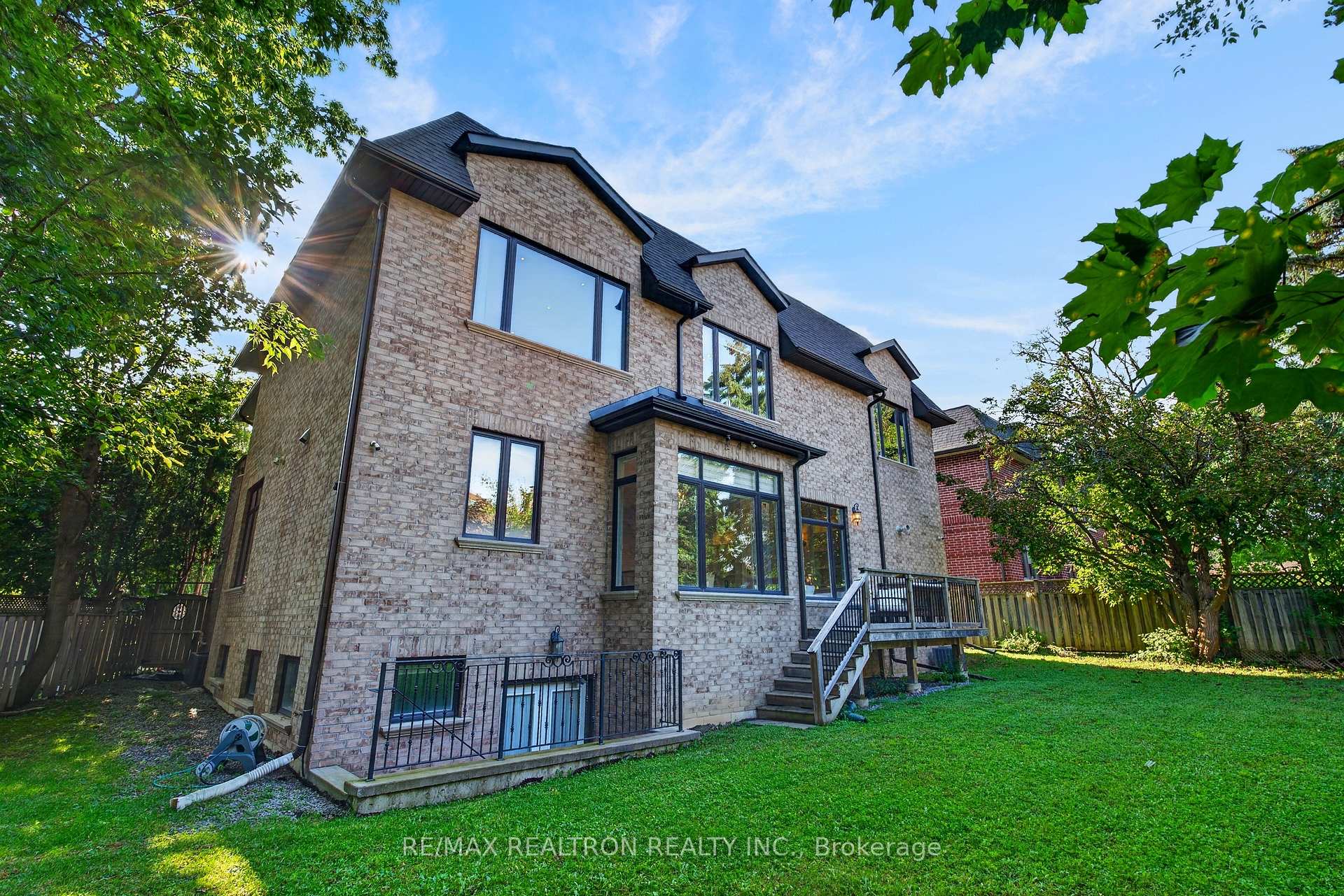 Photo 40 of 5 Lloydminster Crescent, North York, Newtonbrook East — HOMEH