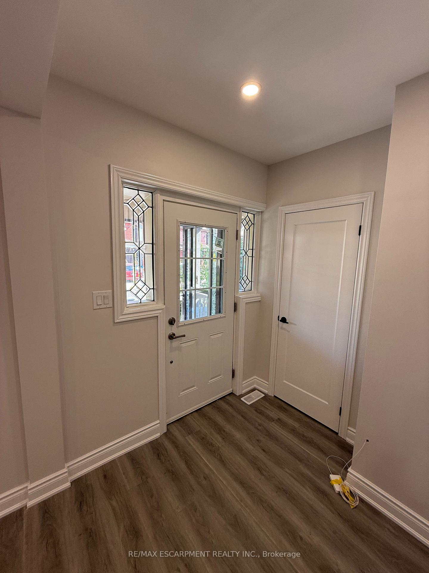 Photo 4 of Unit Main, 187 Stirton Street, Hamilton, Gibson — HOMEH