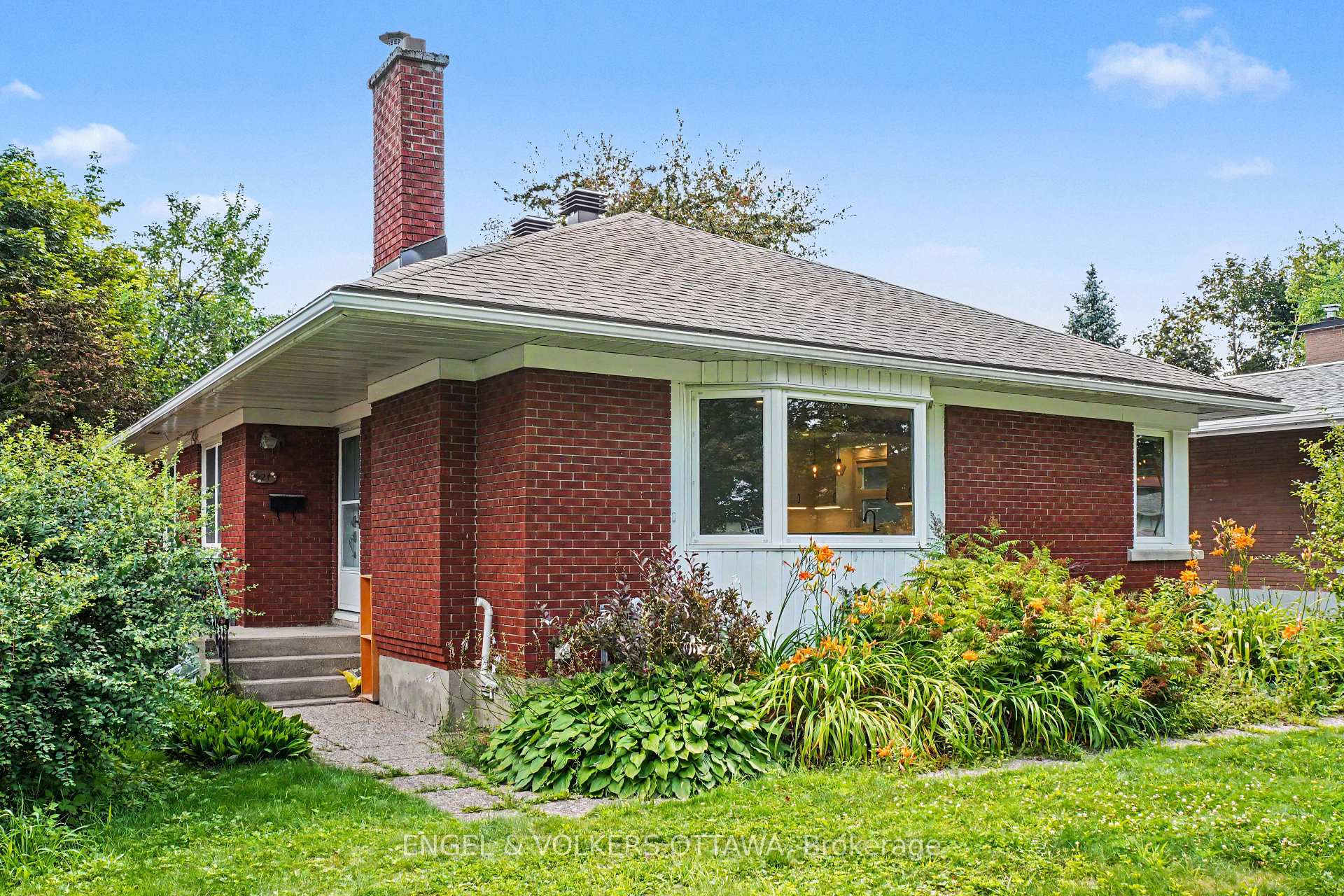 Front of 524 Penhill Avenue