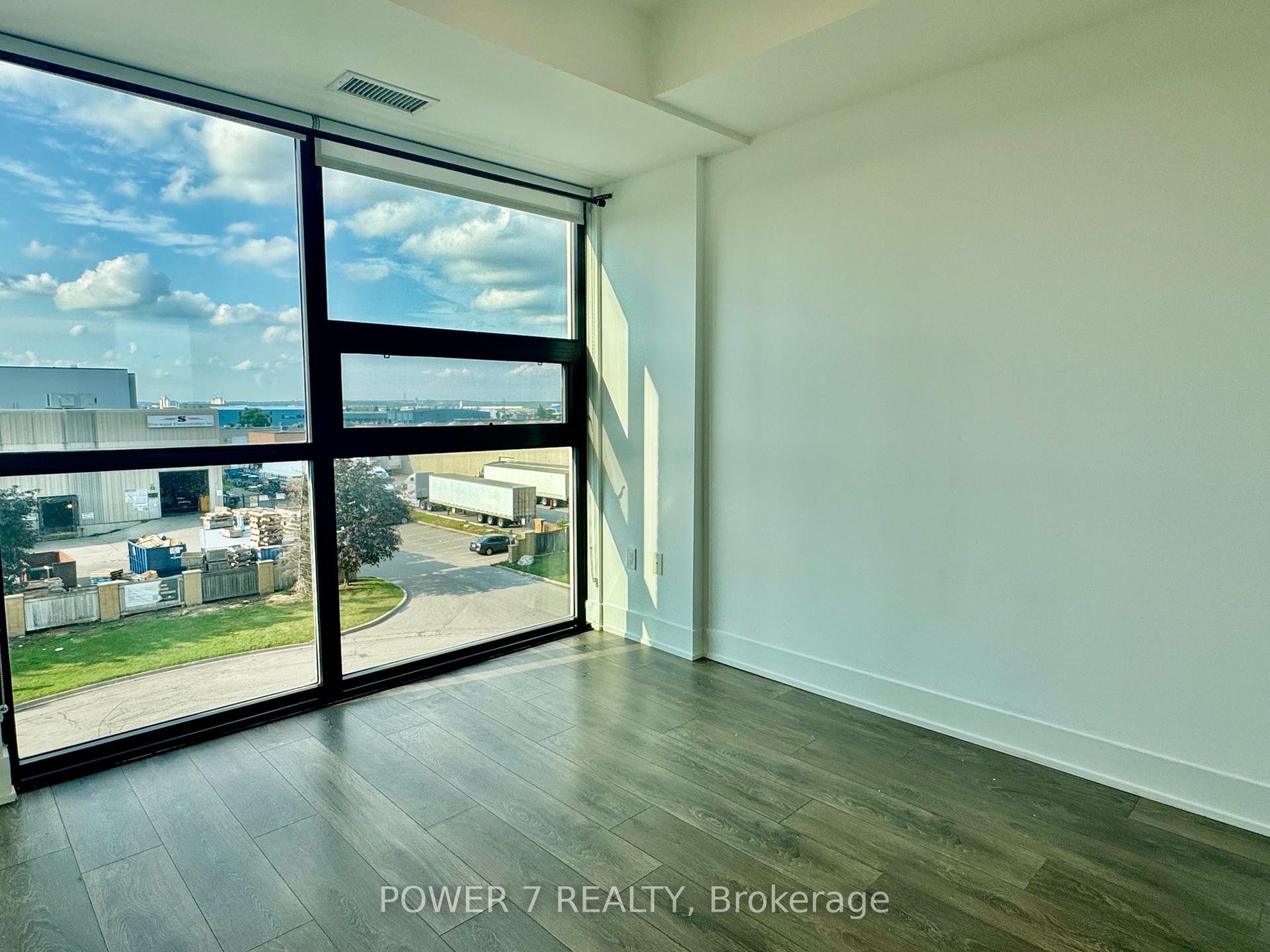 Photo 9 of Unit 319, 2908 Highway 7 Road, Vaughan, Concord — HOMEH