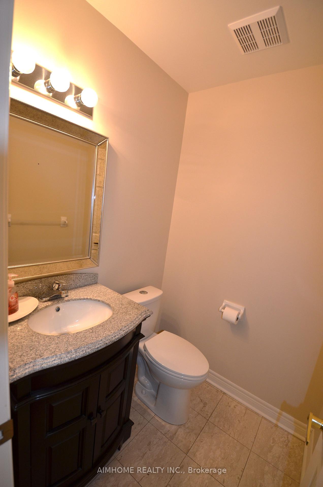 Photo 10 of Unit 7, 10719 Bathurst Street, Richmond Hill, Mill Pond — HOMEH