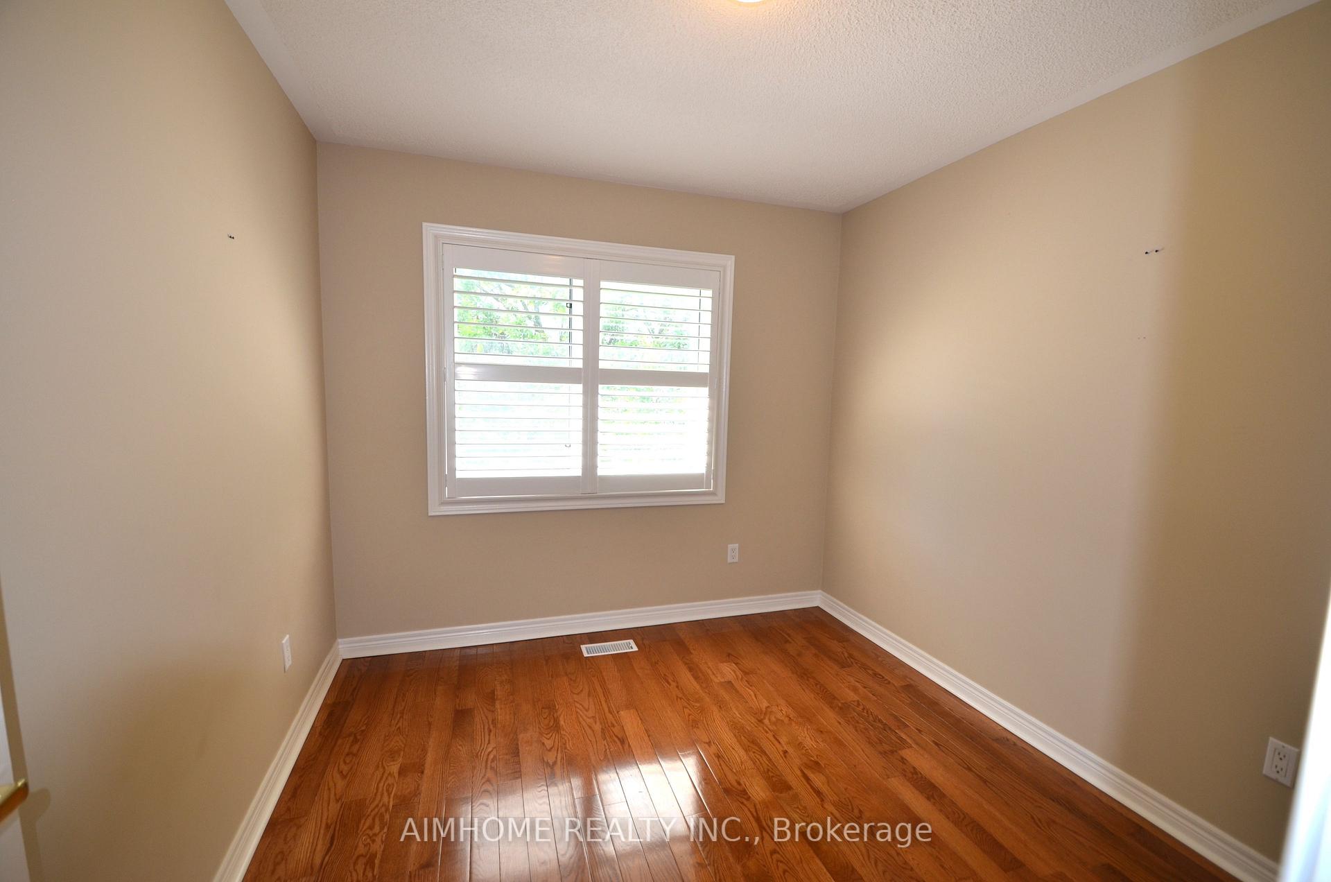 Photo 16 of Unit 7, 10719 Bathurst Street, Richmond Hill, Mill Pond — HOMEH
