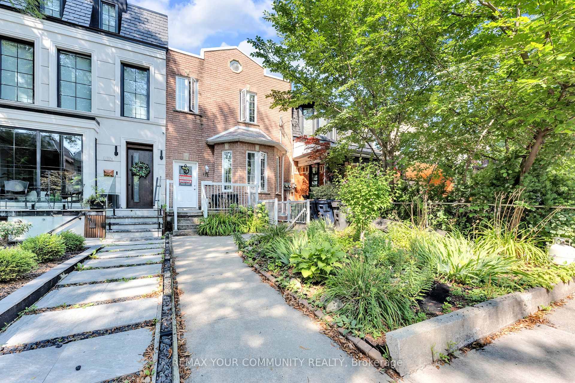 Photo 2 of Unit Bsmt, 176 Lisgar Street W, Toronto, Little Portugal — HOMEH