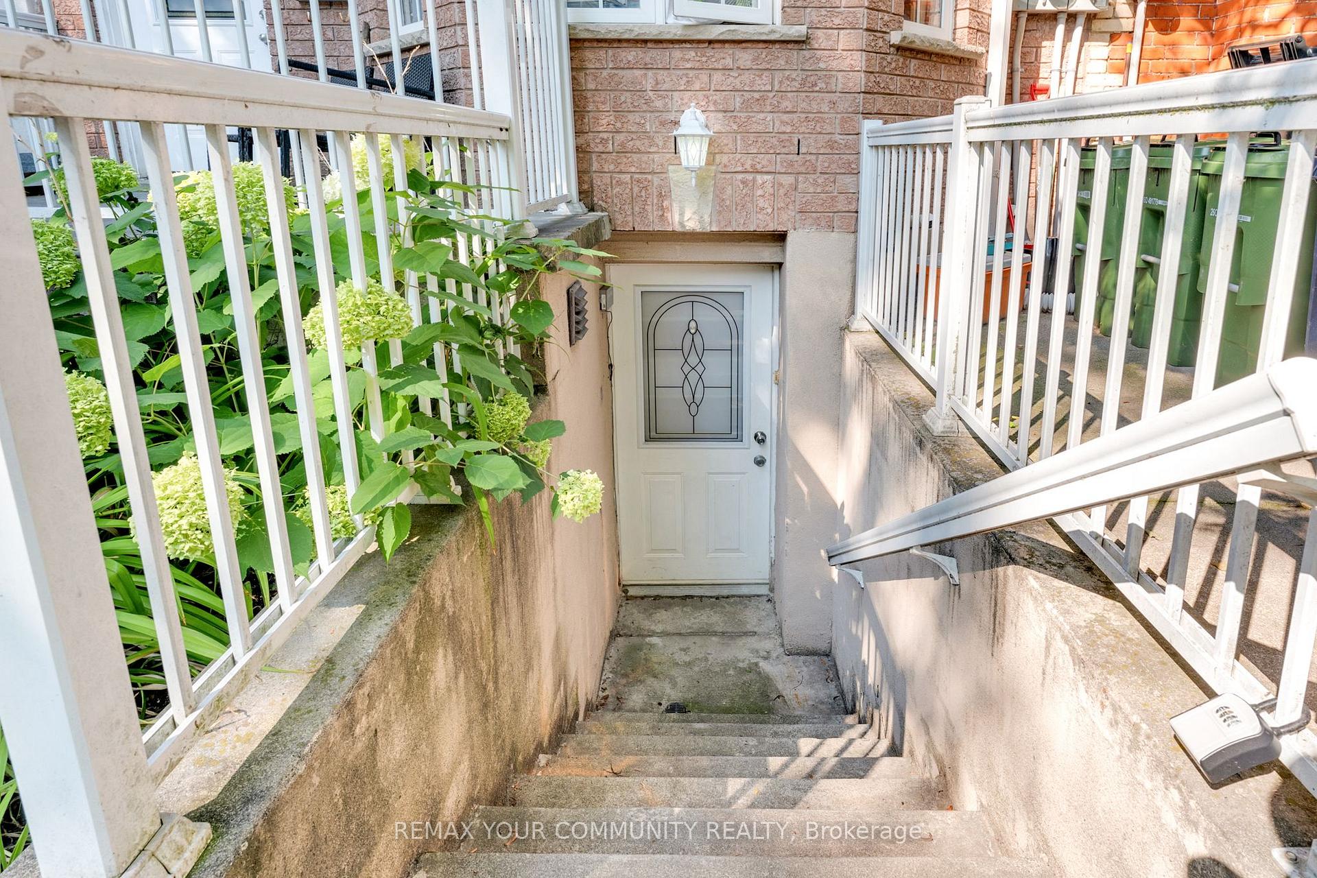 Photo 3 of Unit Bsmt, 176 Lisgar Street W, Toronto, Little Portugal — HOMEH