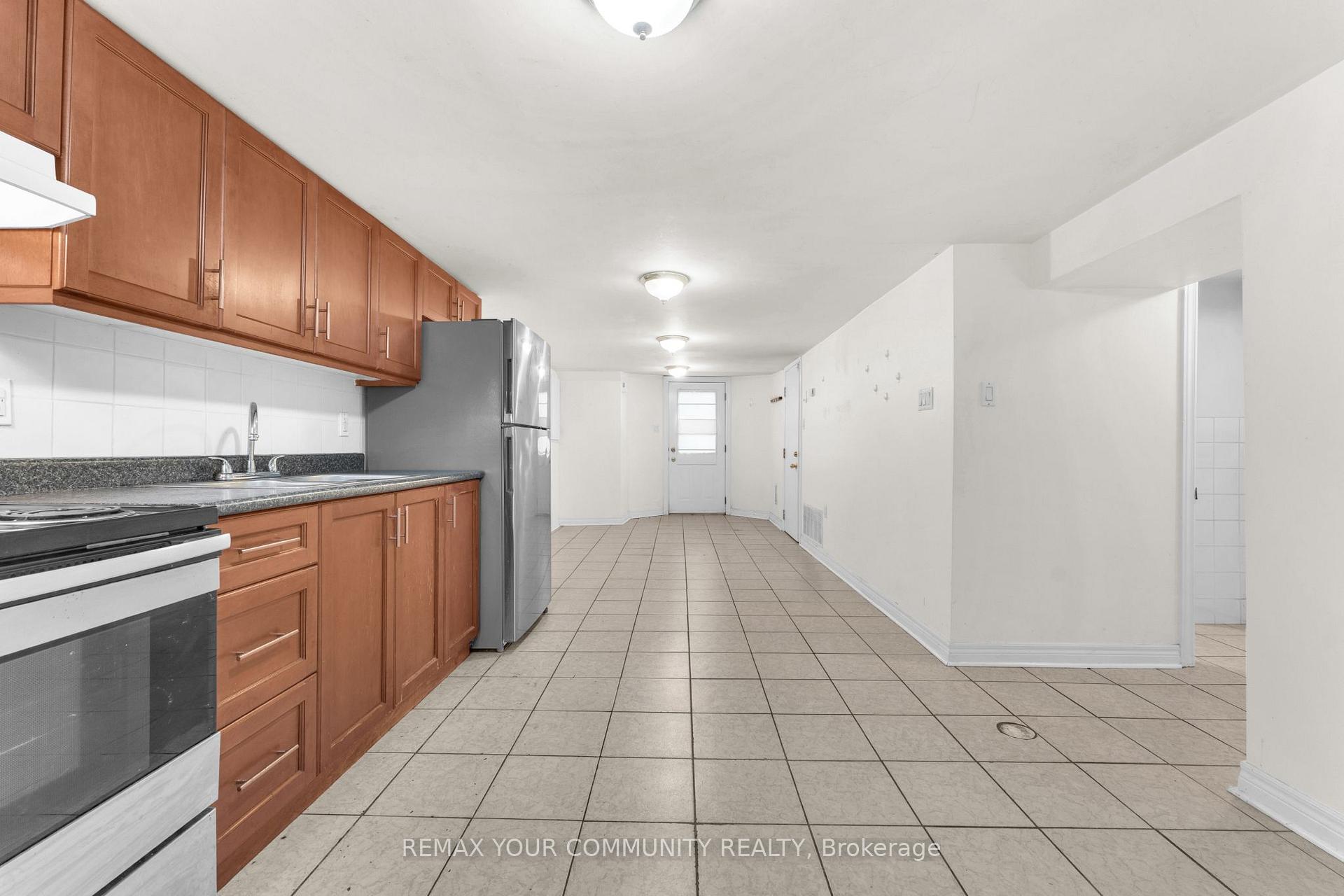 Photo 13 of Unit Bsmt, 176 Lisgar Street W, Toronto, Little Portugal — HOMEH