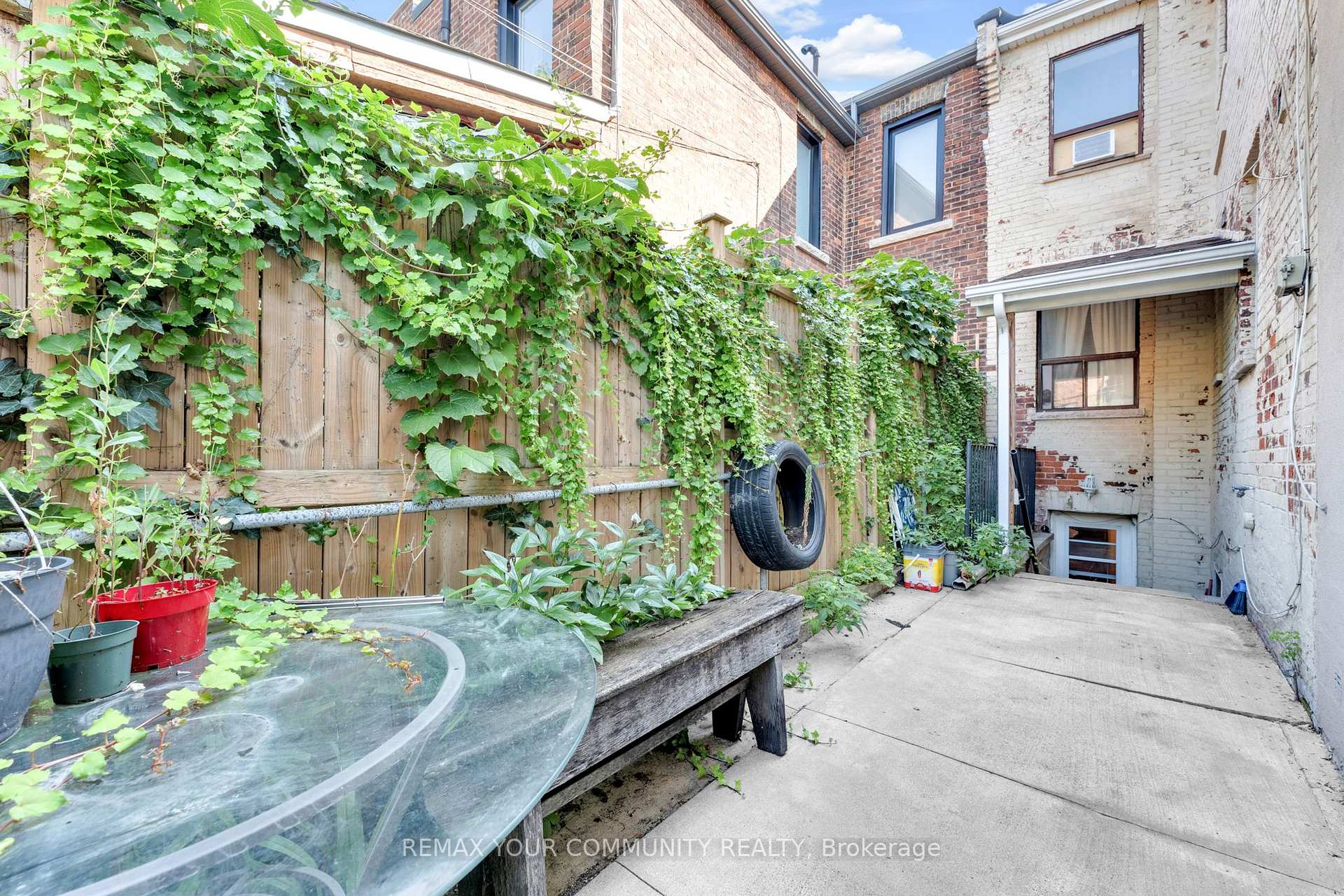 Photo 24 of Unit Bsmt, 176 Lisgar Street W, Toronto, Little Portugal — HOMEH
