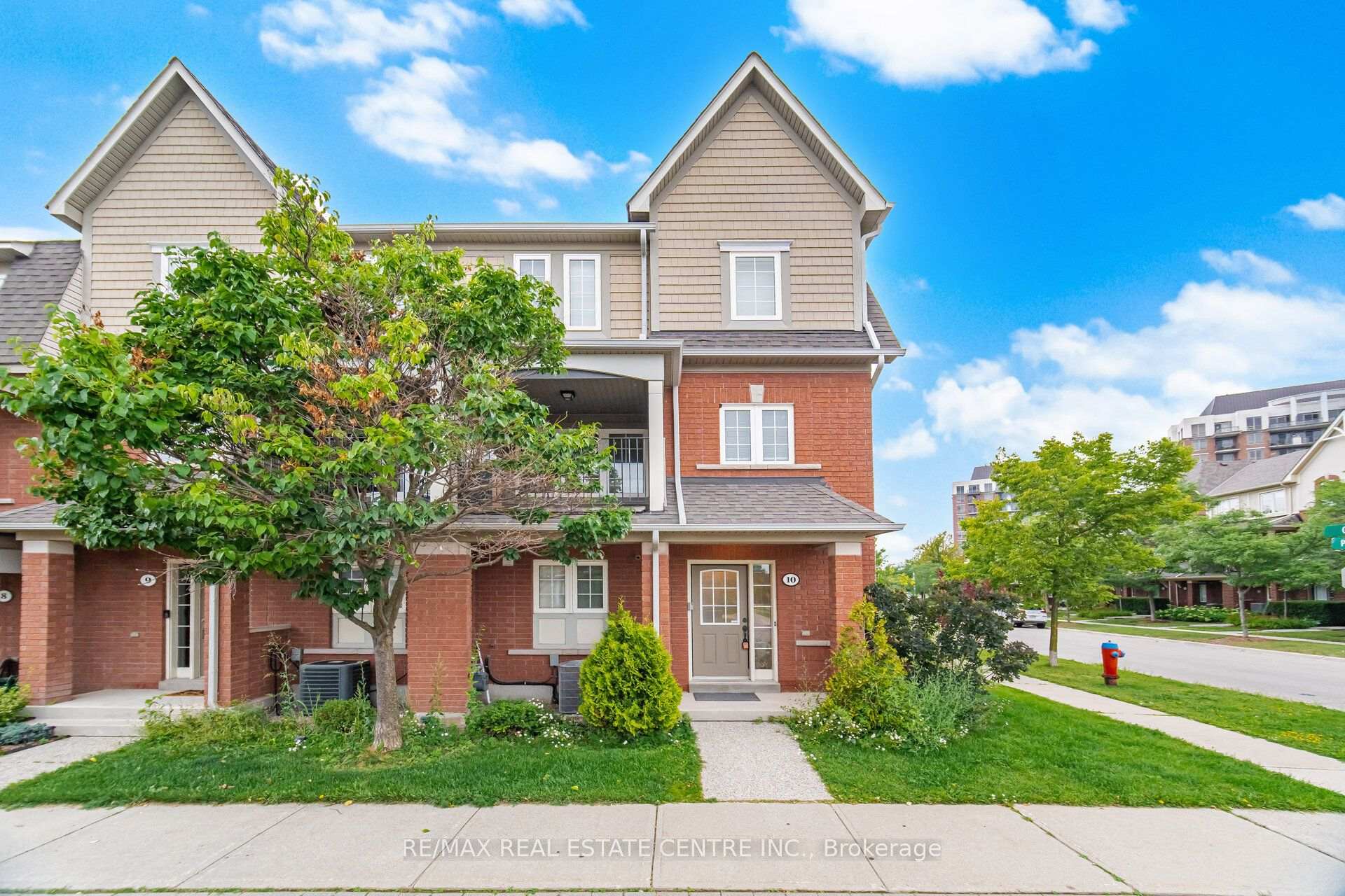Front of Unit 10, 2360 Parkhaven Boulevard