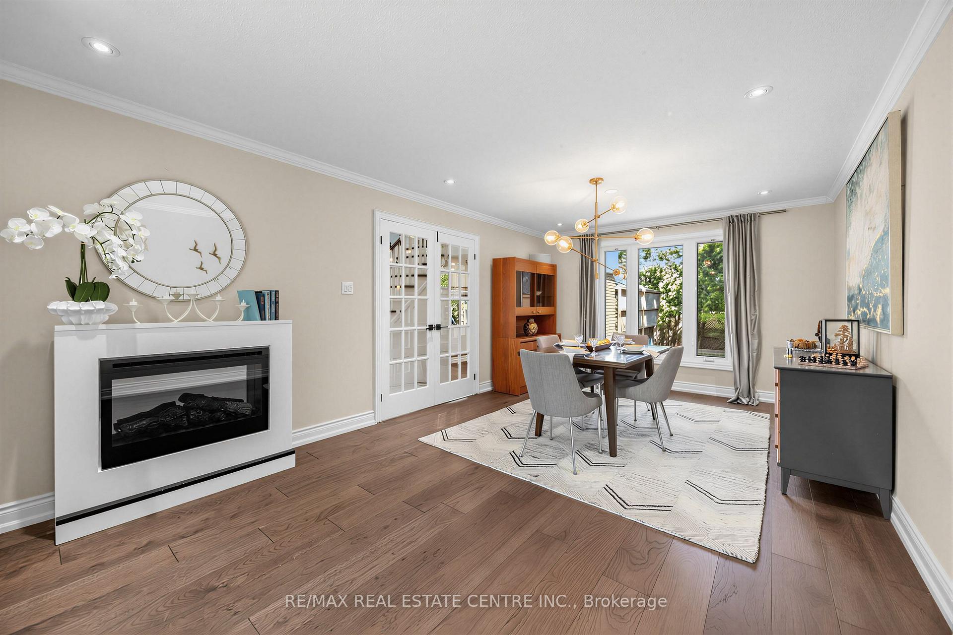 Photo 9 of 365 Lynn Place, Oakville, Falgarwood — HOMEH