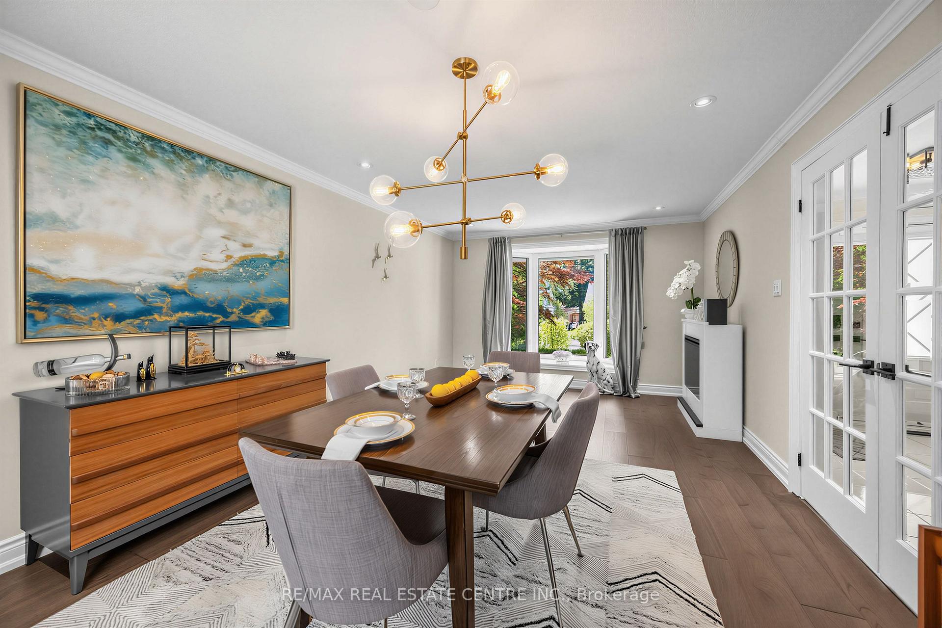 Photo 10 of 365 Lynn Place, Oakville, Falgarwood — HOMEH