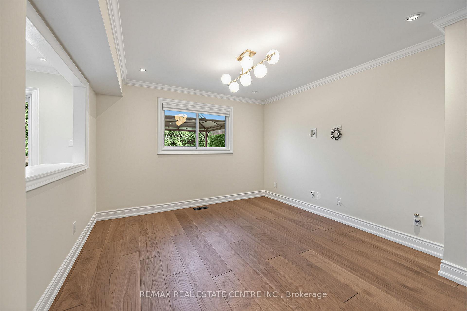 Photo 12 of 365 Lynn Place, Oakville, Falgarwood — HOMEH
