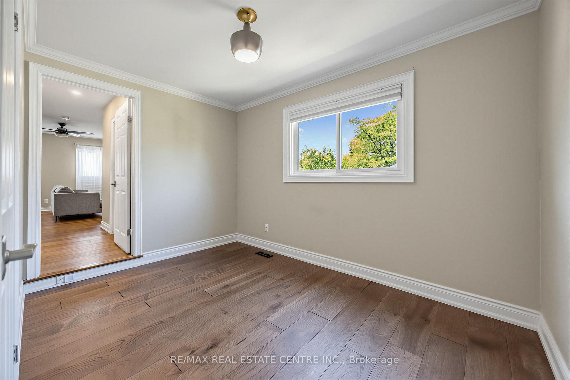 Photo 20 of 365 Lynn Place, Oakville, Falgarwood — HOMEH