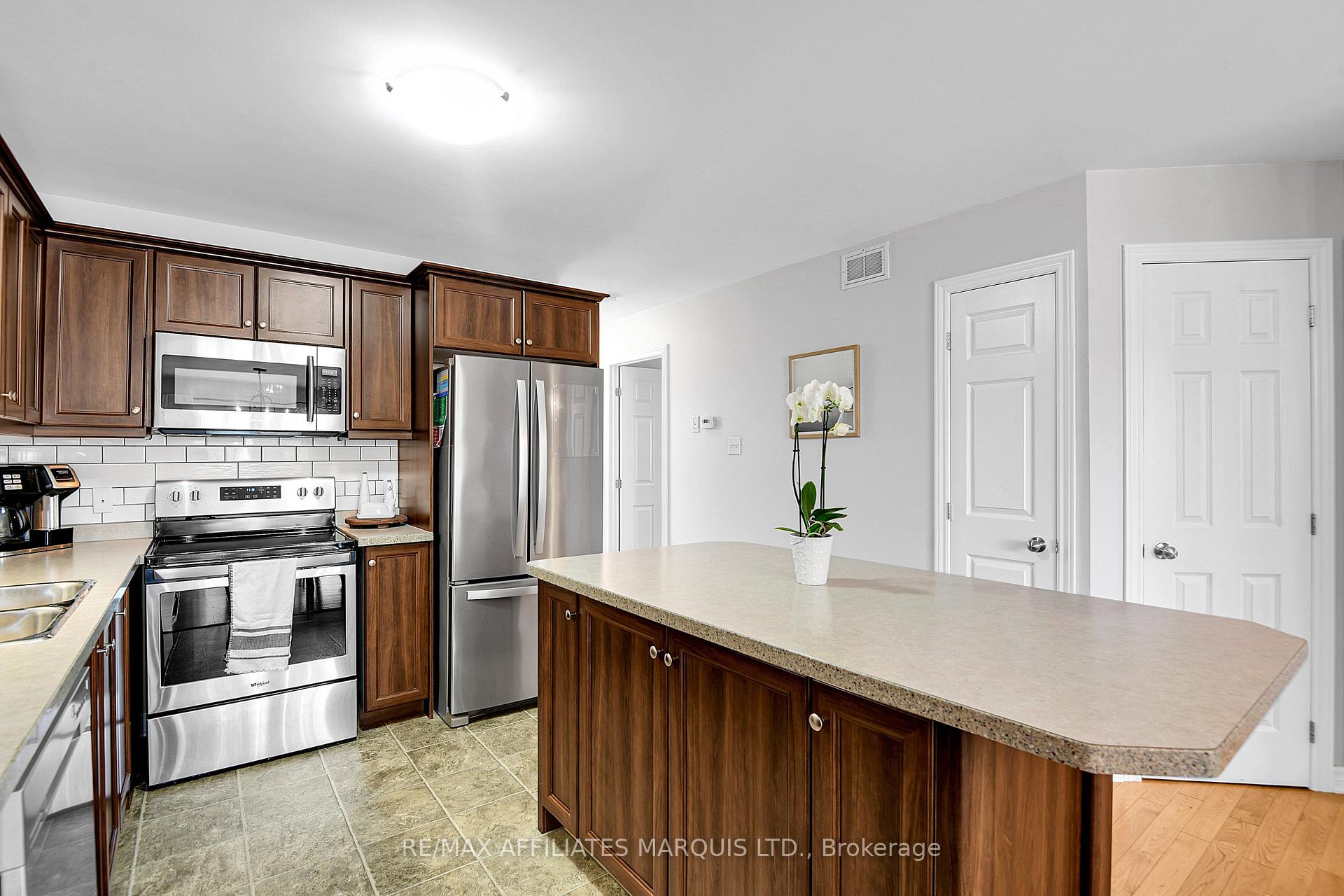 Photo 16 of 3326 Northdale Drive, Cornwall, Cornwall — HOMEH