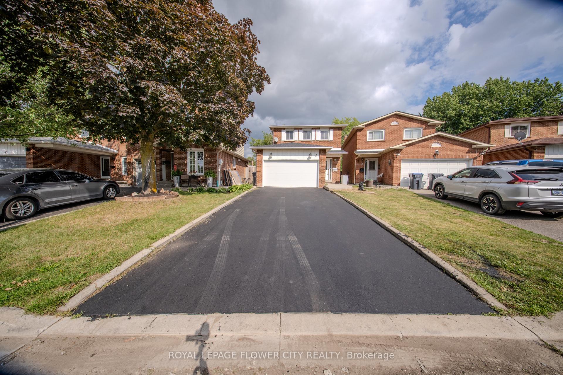 Front of 6 Crenshaw Crescent