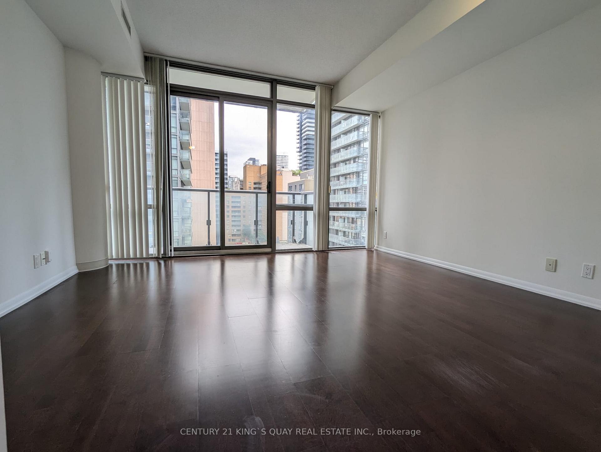 Photo 3 of Unit 906, 832 Bay Street, Toronto, Bay Street Corridor — HOMEH