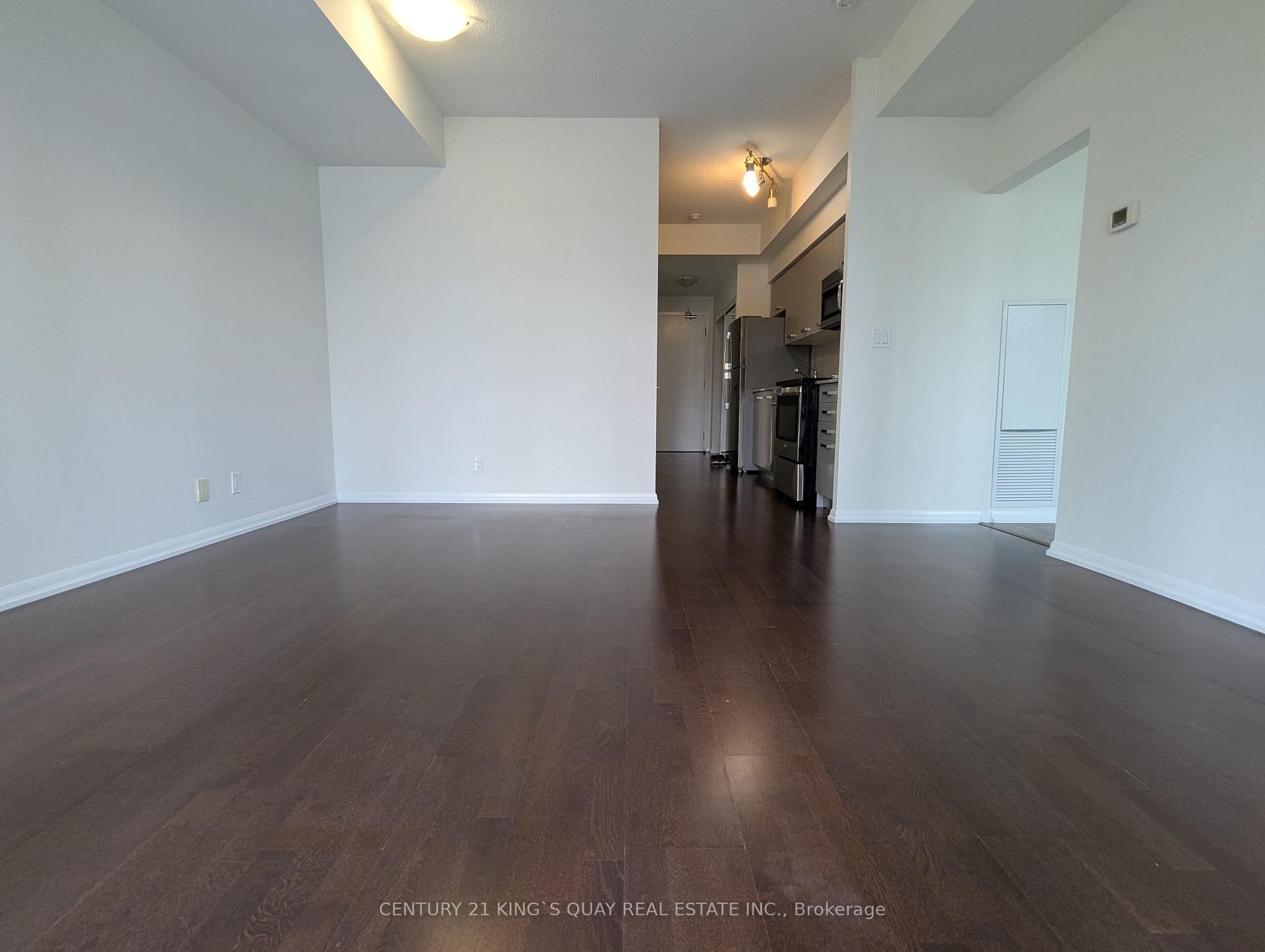 Photo 5 of Unit 906, 832 Bay Street, Toronto, Bay Street Corridor — HOMEH
