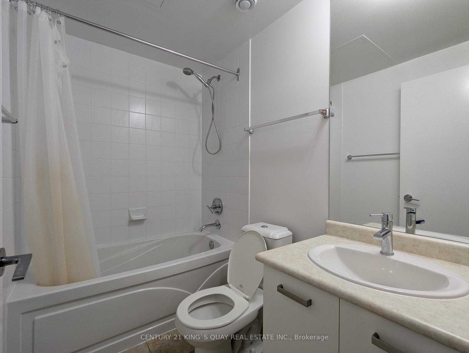 Photo 10 of Unit 906, 832 Bay Street, Toronto, Bay Street Corridor — HOMEH