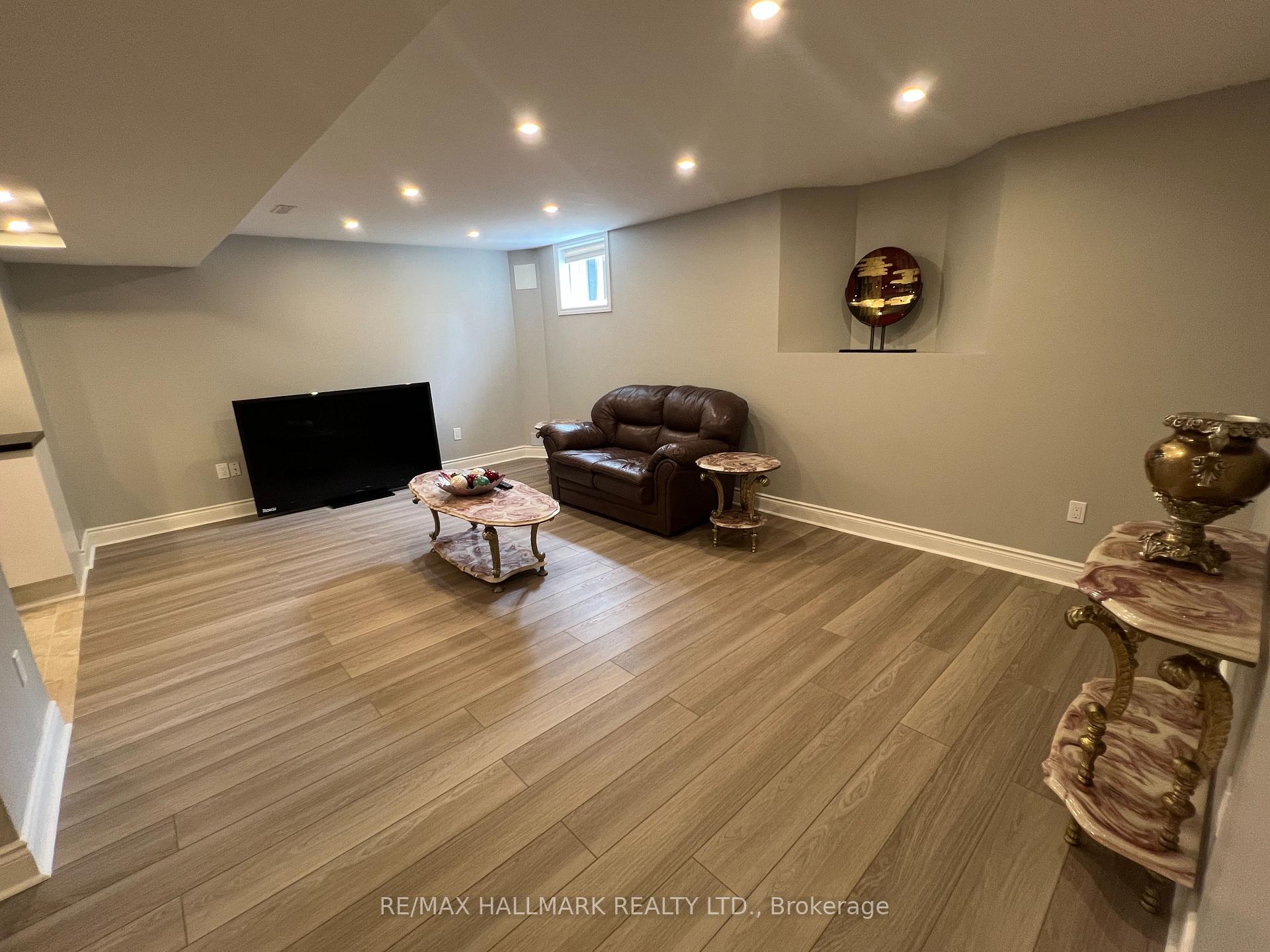 Photo 4 of Unit Basement, 15 Cormorant Crescent, Vaughan, Vellore Village — HOMEH