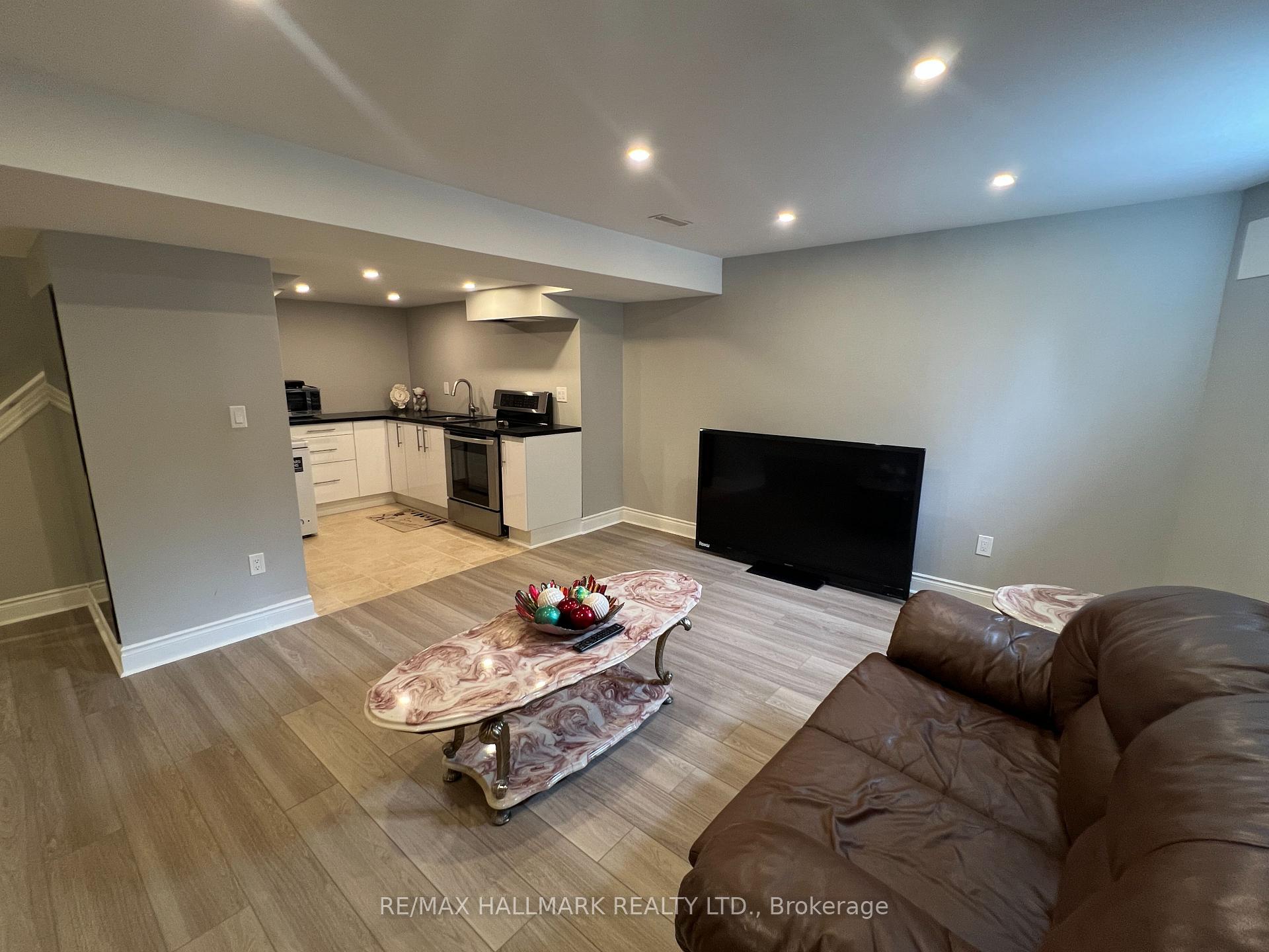 Photo 6 of Unit Basement, 15 Cormorant Crescent, Vaughan, Vellore Village — HOMEH
