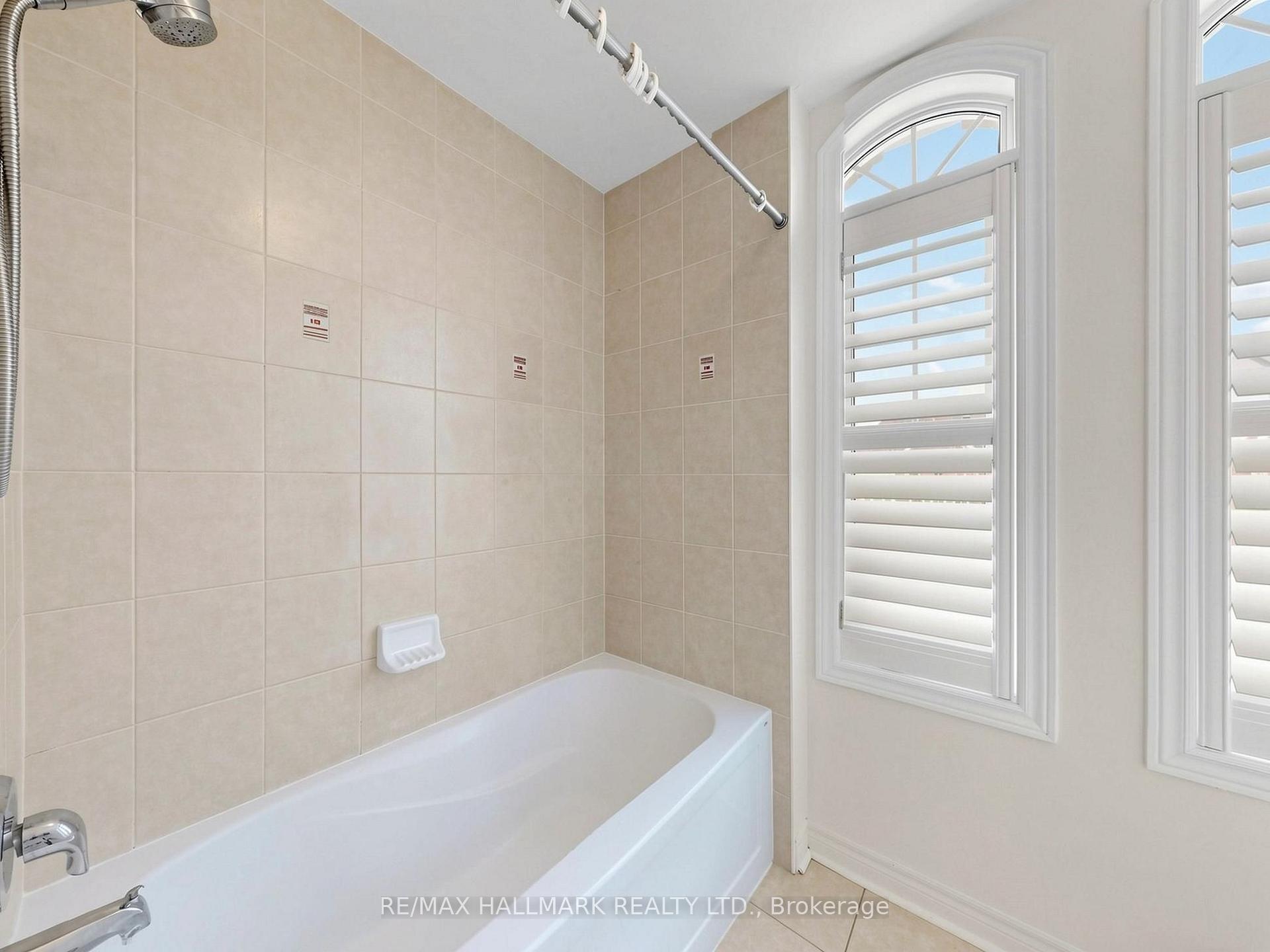 Photo 25 of 72 Middlecote Drive, Ajax, Northeast Ajax — HOMEH