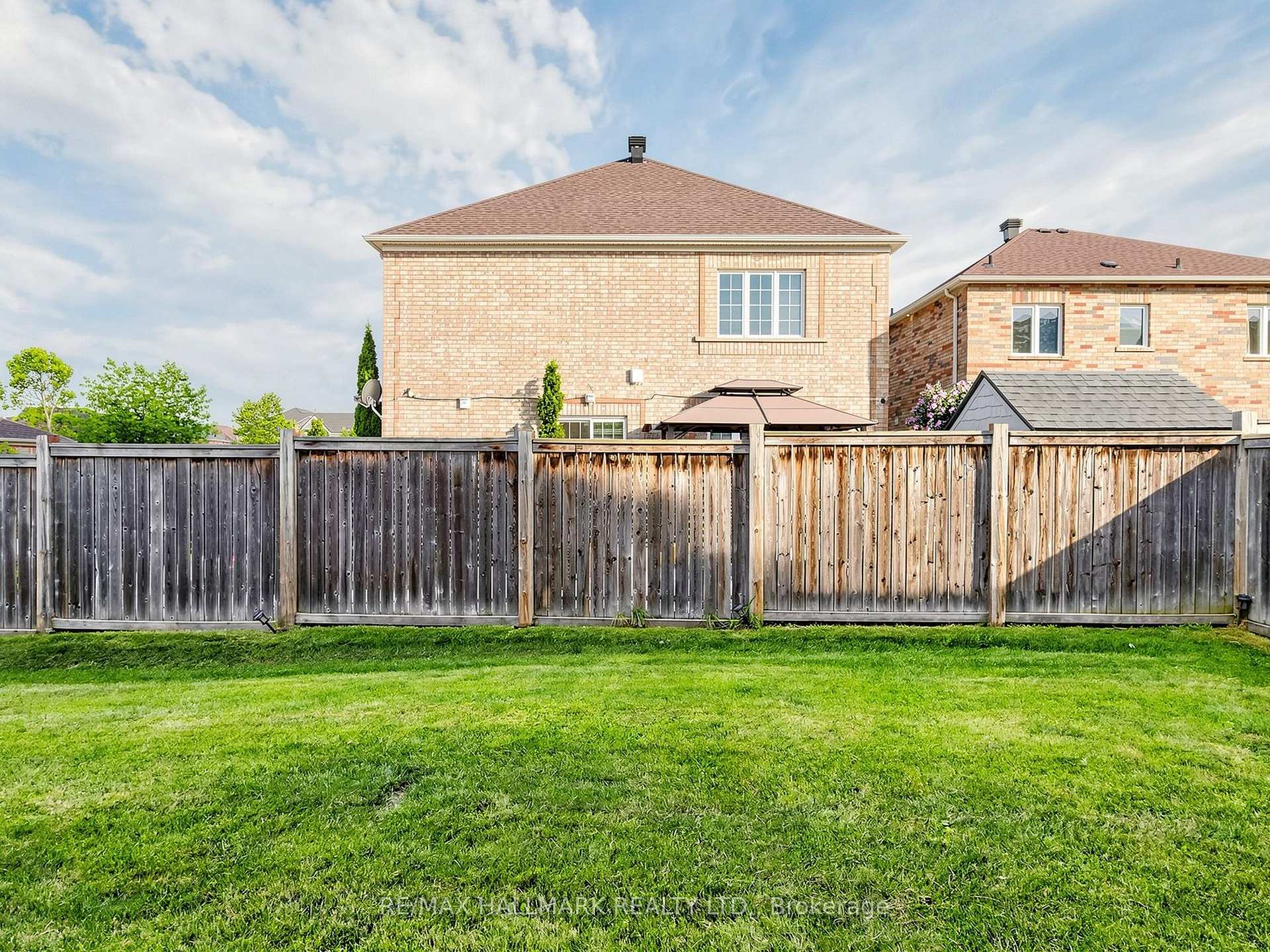 Photo 41 of 72 Middlecote Drive, Ajax, Northeast Ajax — HOMEH