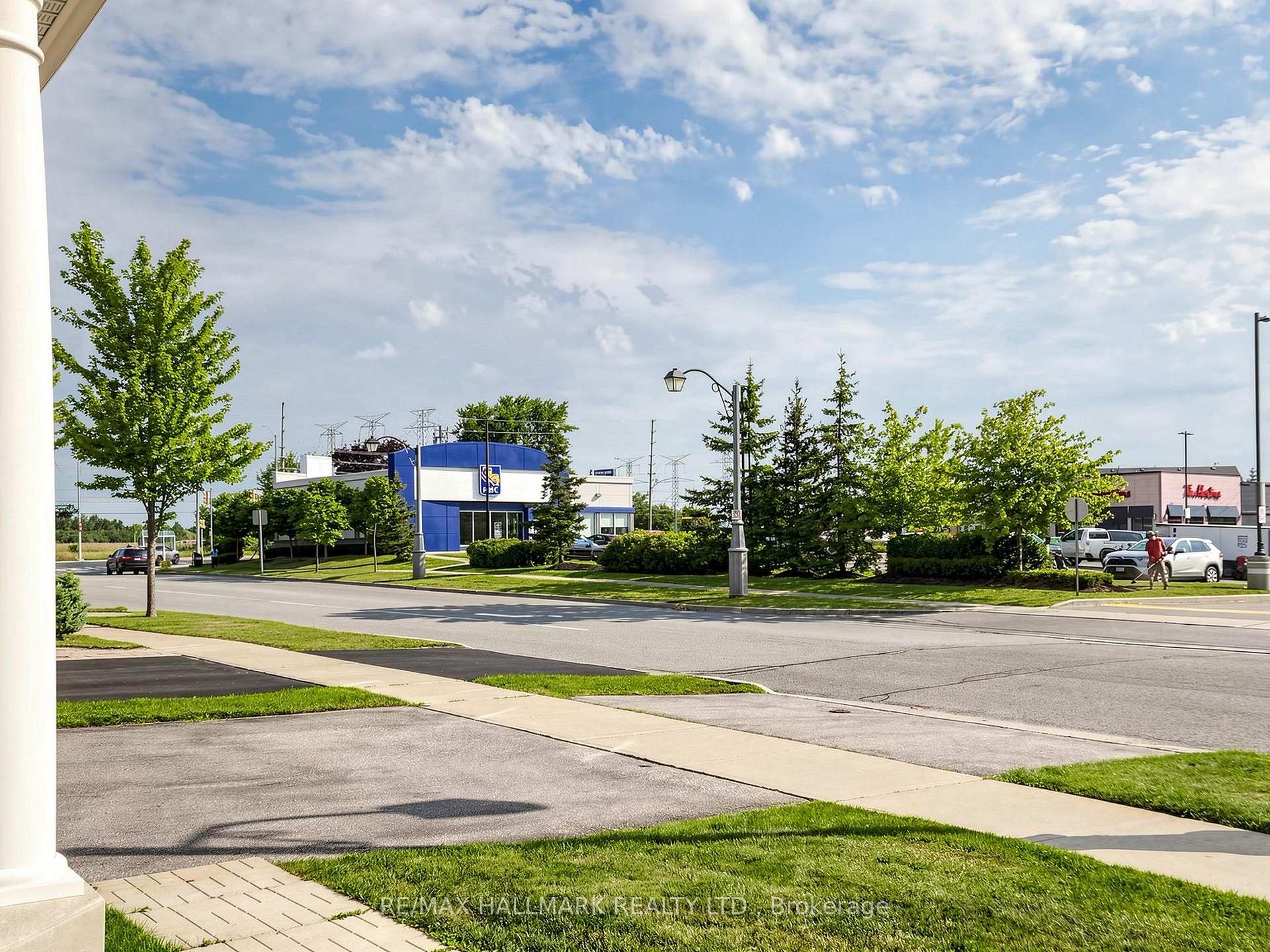 Photo 51 of 72 Middlecote Drive, Ajax, Northeast Ajax — HOMEH