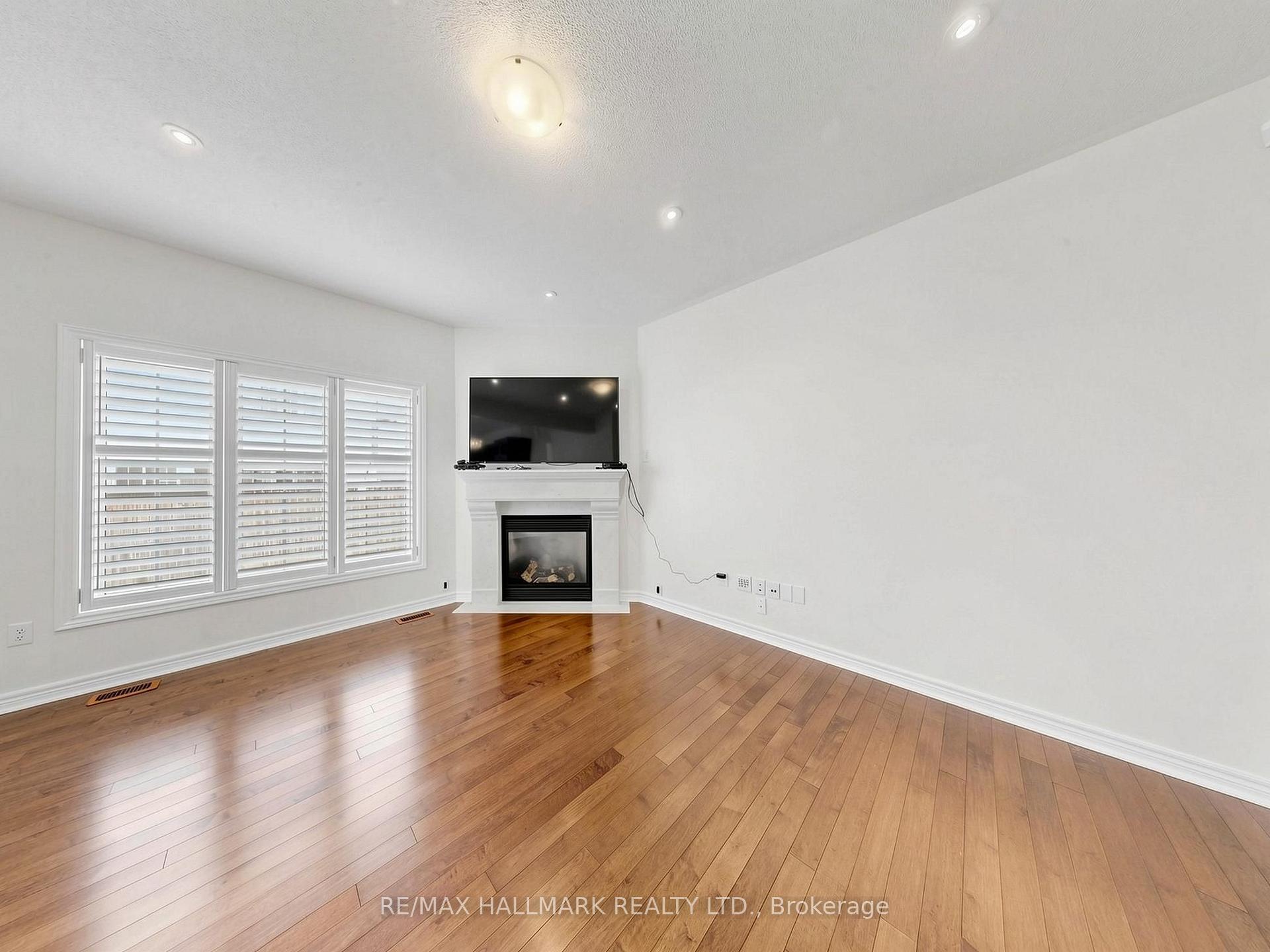 Photo 77 of 72 Middlecote Drive, Ajax, Northeast Ajax — HOMEH