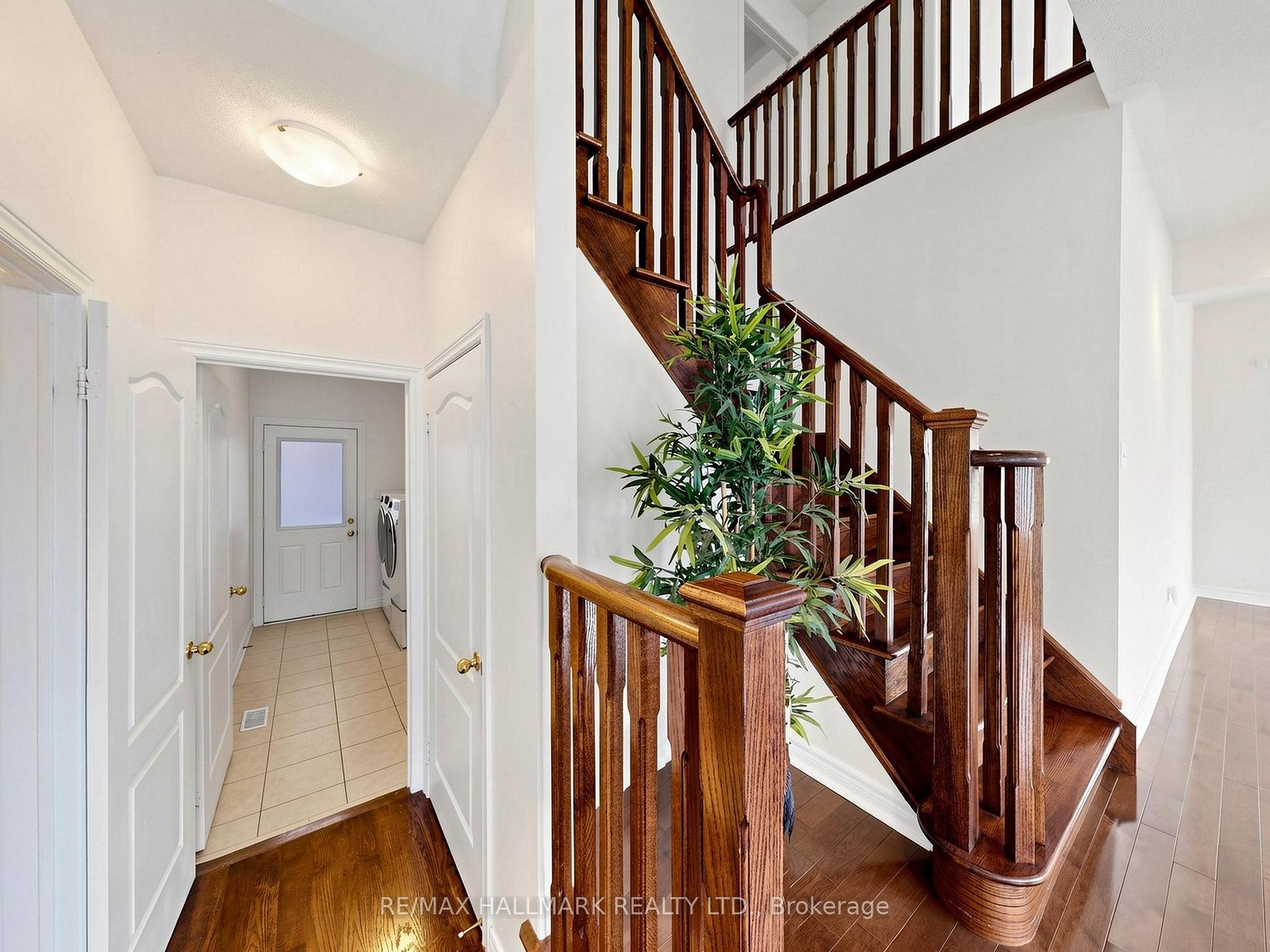 Photo 38 of 72 Middlecote Drive, Ajax, Northeast Ajax — HOMEH