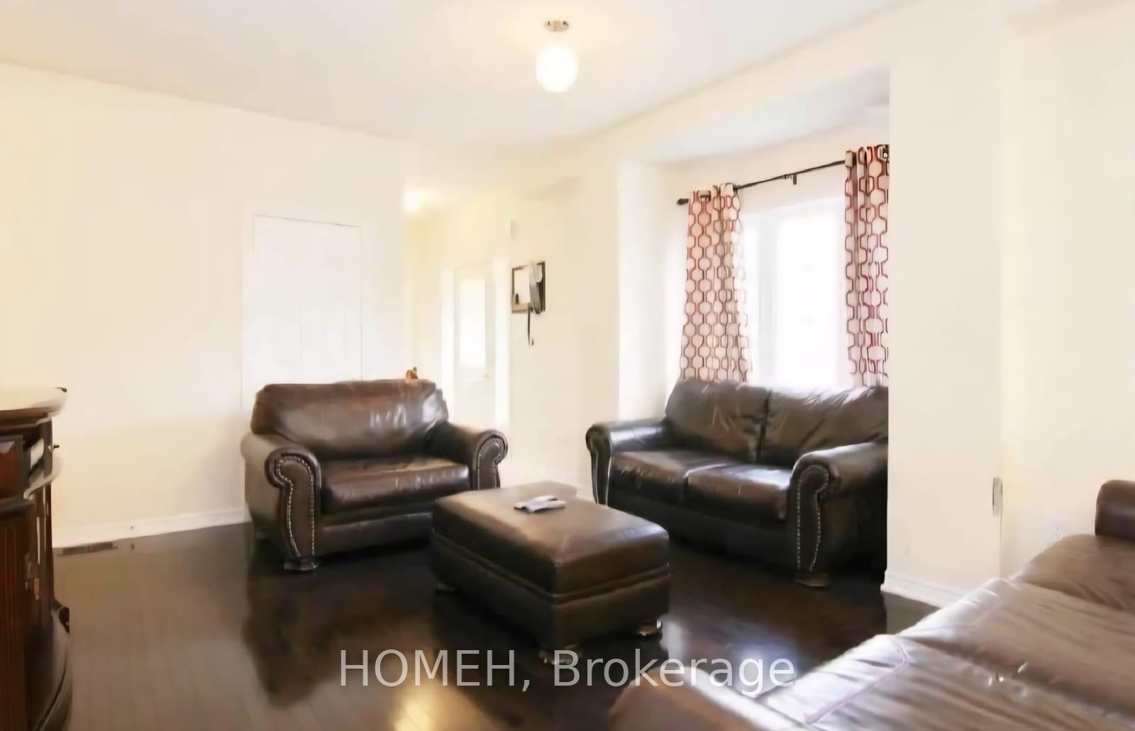 Photo 3 of Unit Upper level, 70 Evanwood Crescent, Brampton, Credit Valley — HOMEH