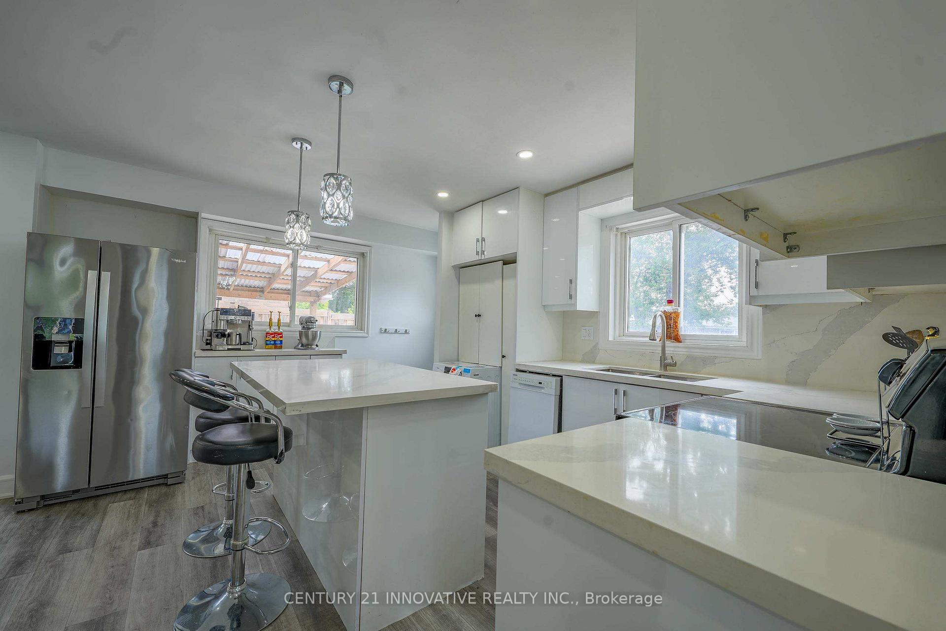 Photo 10 of 13 Dorset Drive, Brampton, Southgate — HOMEH