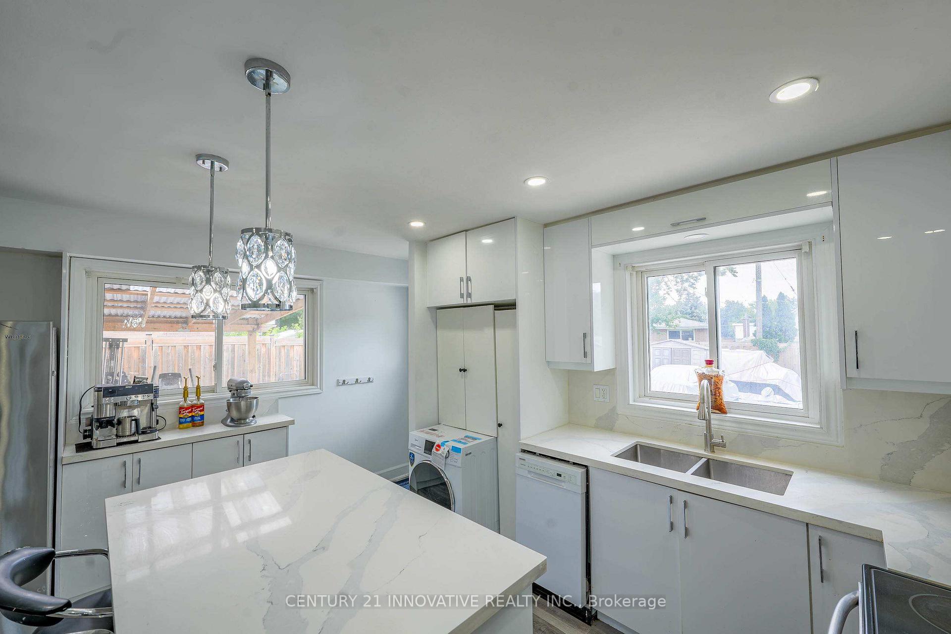 Photo 11 of 13 Dorset Drive, Brampton, Southgate — HOMEH