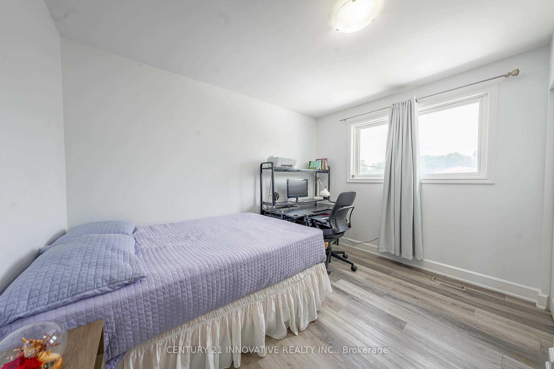 Photo 21 of 13 Dorset Drive, Brampton, Southgate — HOMEH