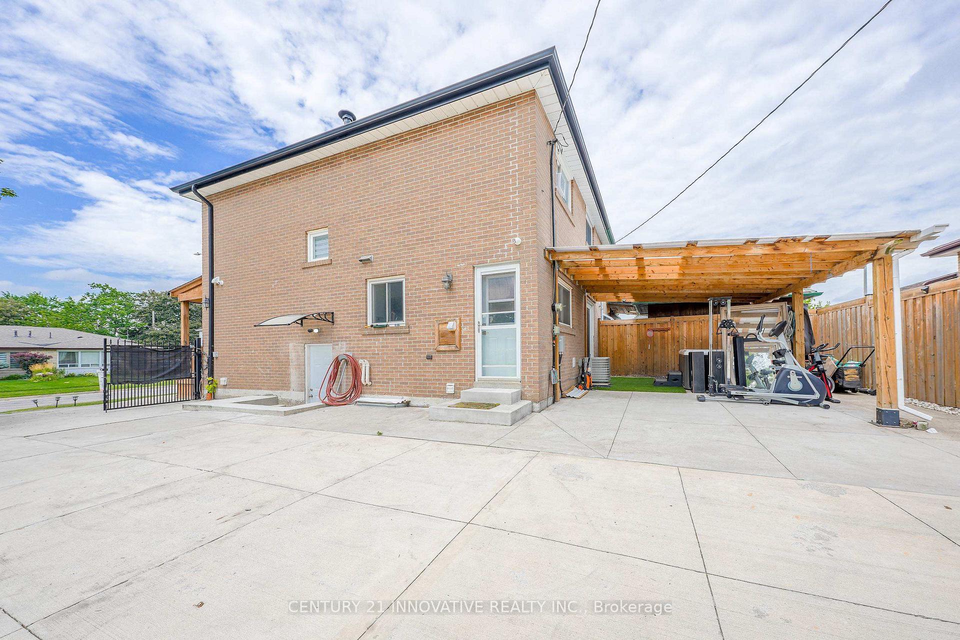 Photo 40 of 13 Dorset Drive, Brampton, Southgate — HOMEH