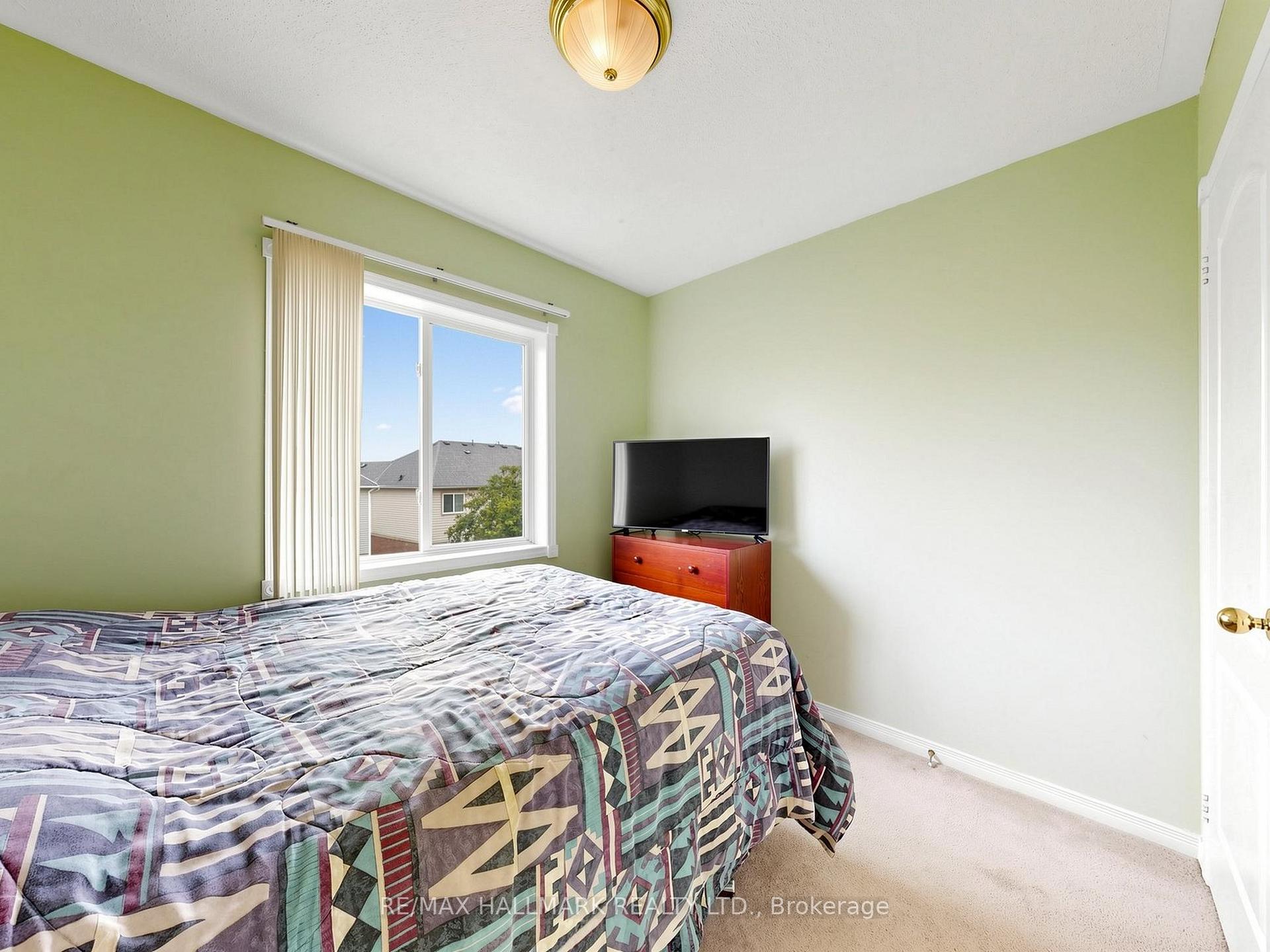 Photo 30 of 44 Crittenden Drive, Georgina, Keswick South — HOMEH