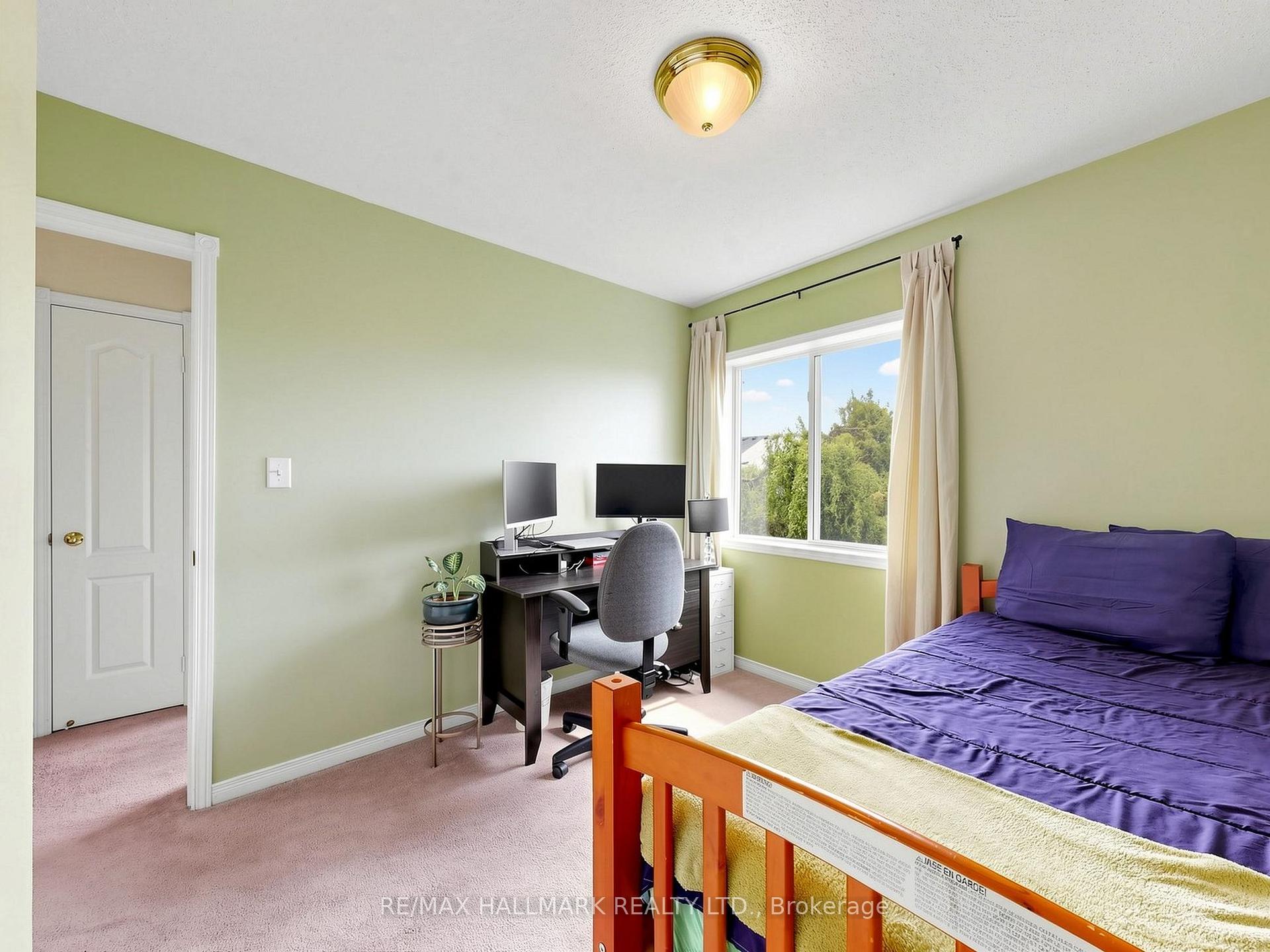Photo 33 of 44 Crittenden Drive, Georgina, Keswick South — HOMEH