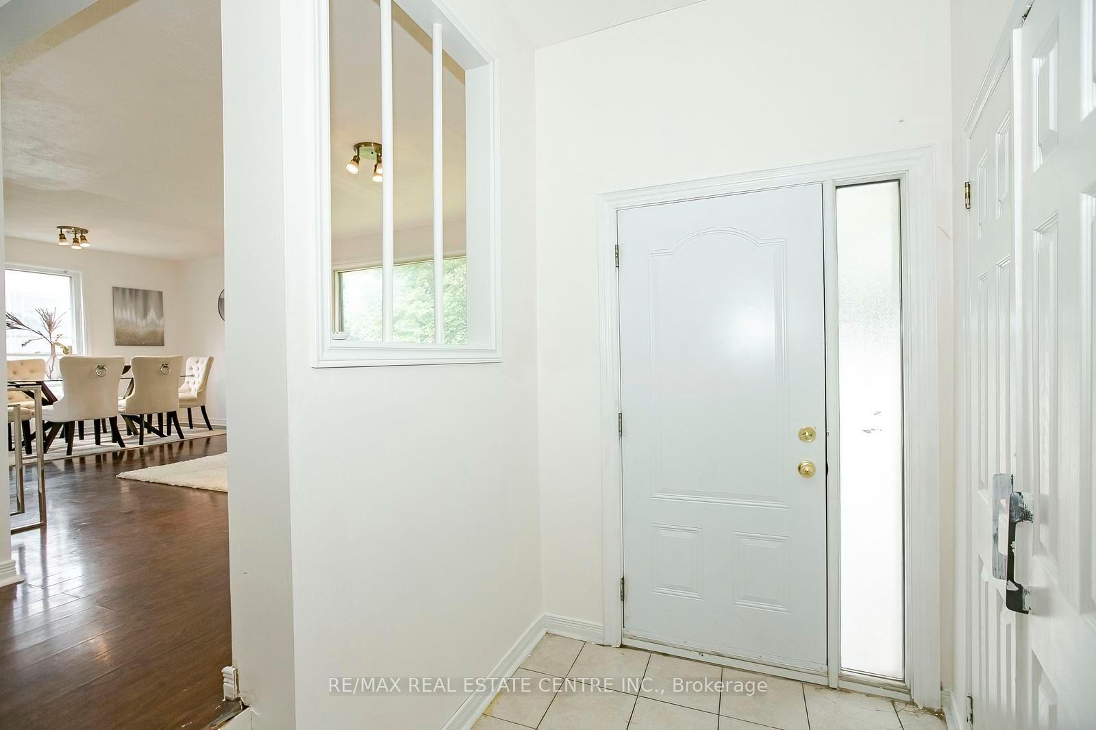 Photo 6 of 16 McLaughlin Road N, Brampton, Northwood Park — HOMEH