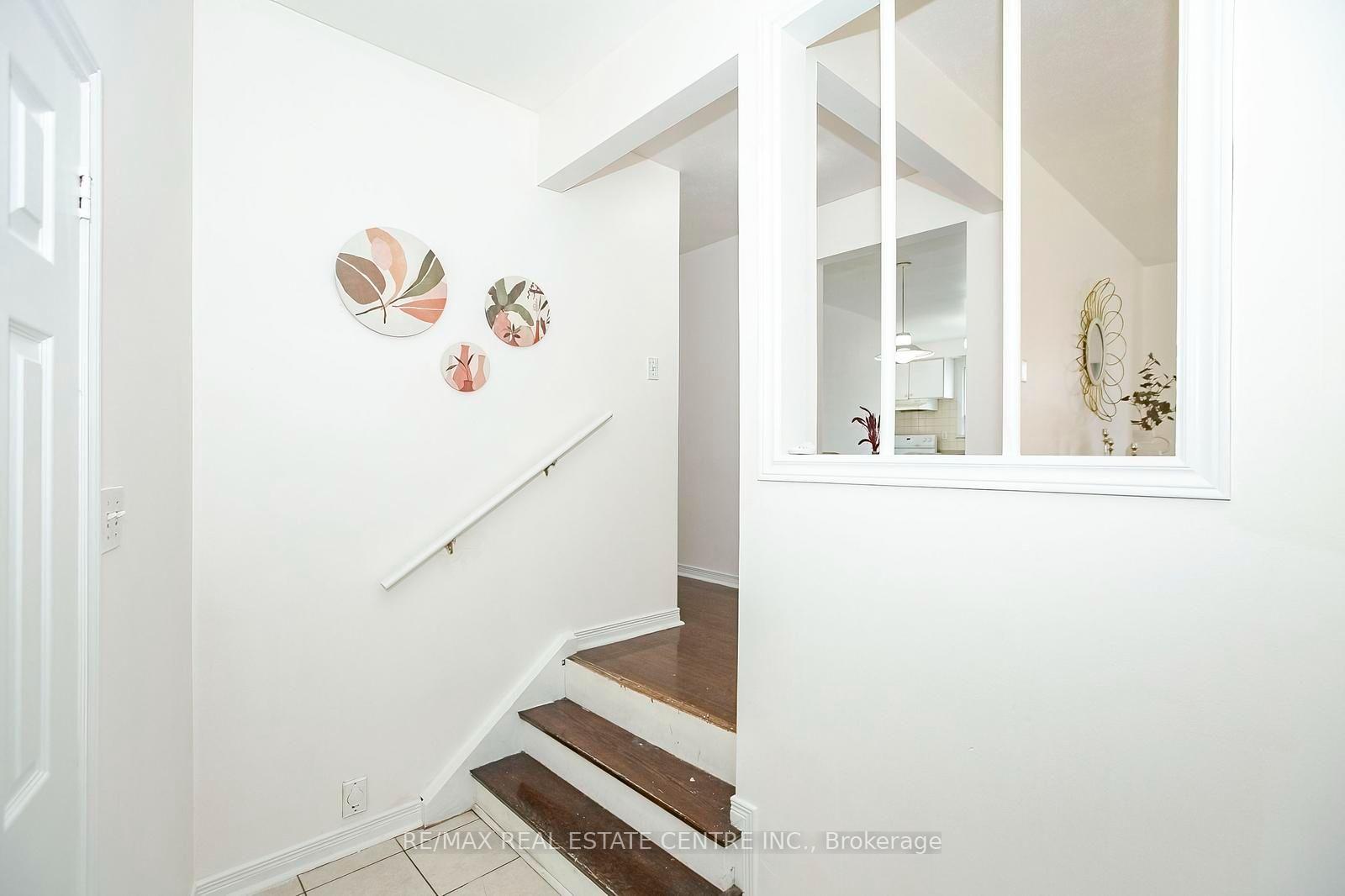 Photo 7 of 16 McLaughlin Road N, Brampton, Northwood Park — HOMEH