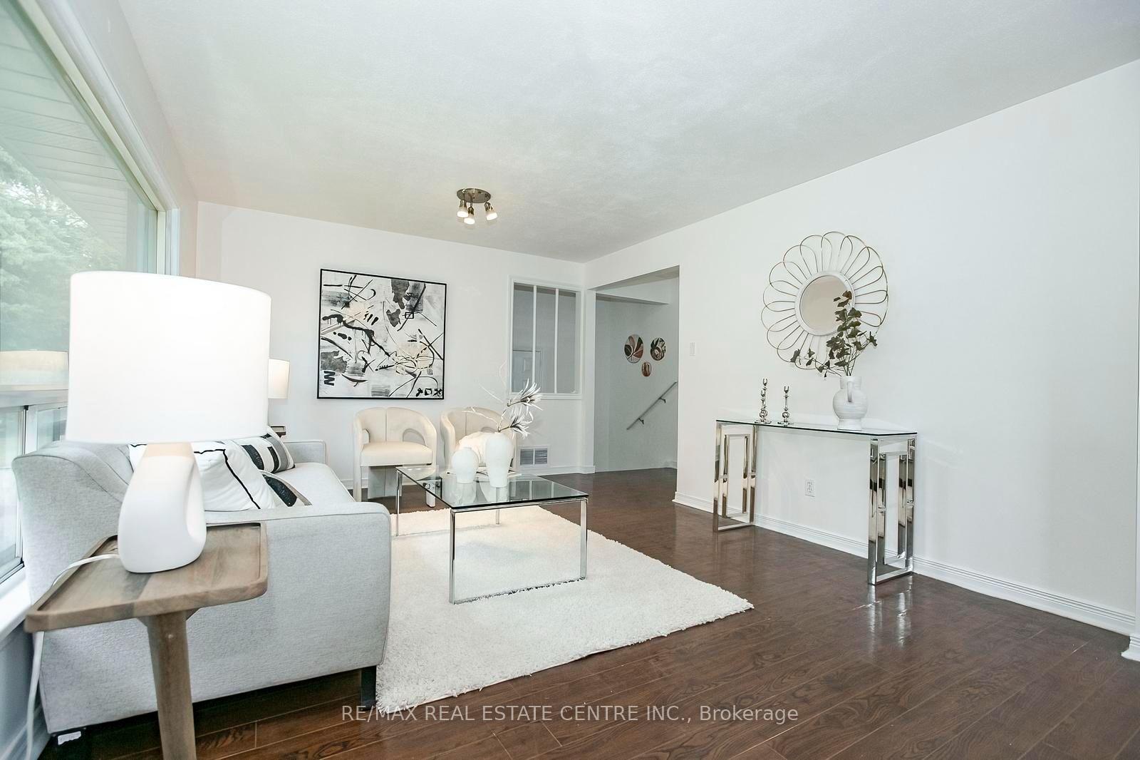 Photo 14 of 16 McLaughlin Road N, Brampton, Northwood Park — HOMEH