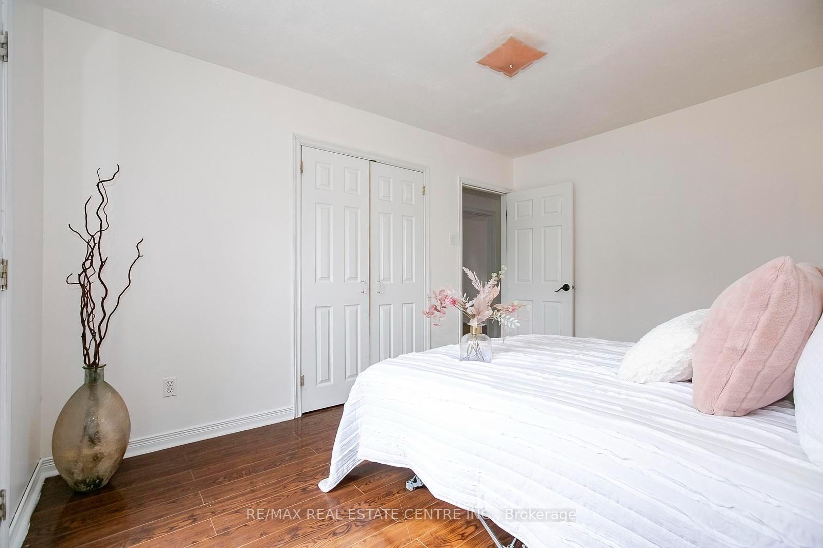 Photo 25 of 16 McLaughlin Road N, Brampton, Northwood Park — HOMEH