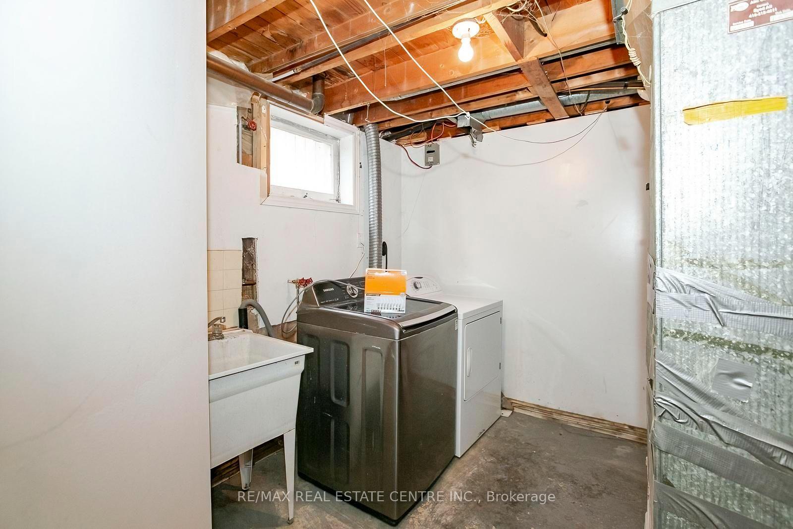 Photo 44 of 16 McLaughlin Road N, Brampton, Northwood Park — HOMEH