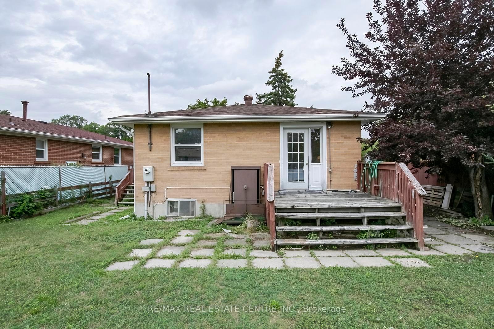 Photo 50 of 16 McLaughlin Road N, Brampton, Northwood Park — HOMEH